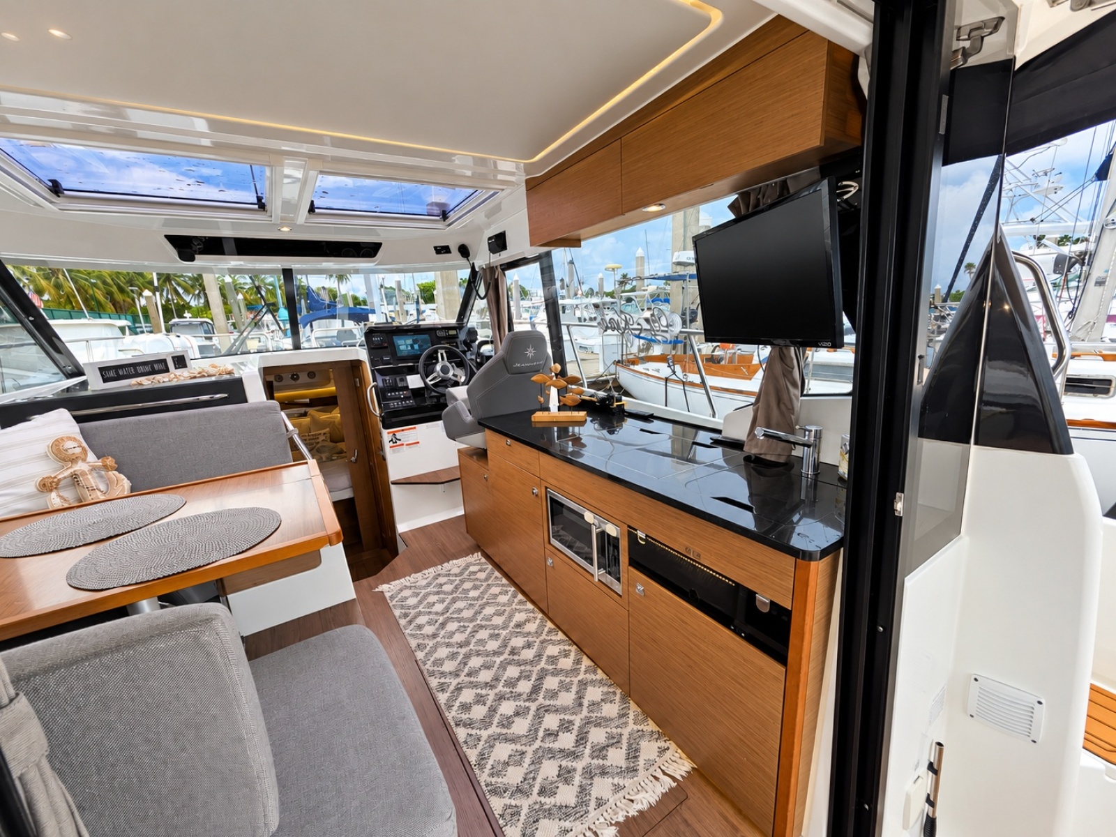 2020 Jeanneau NC 1095