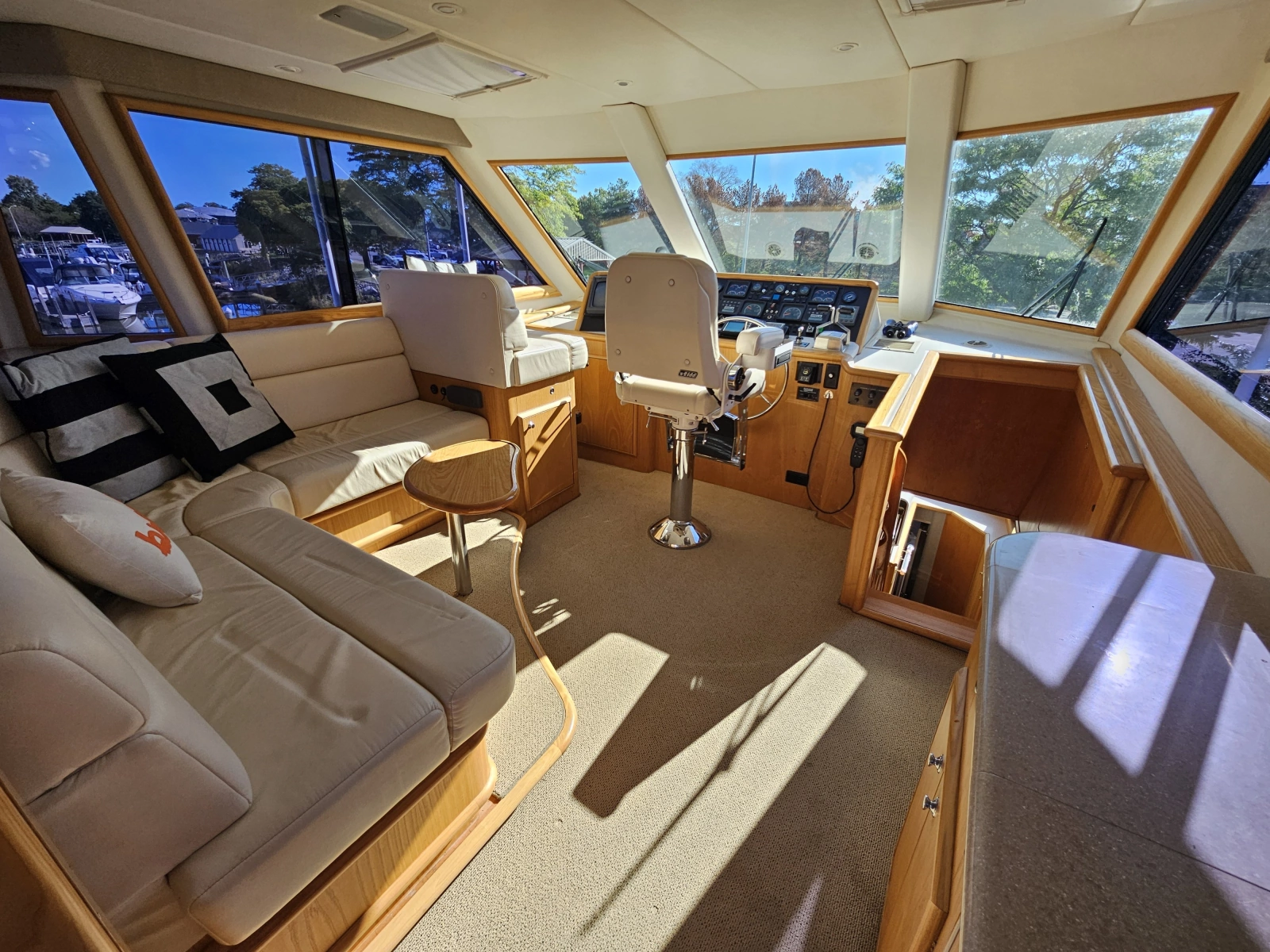 1991 Hatteras 70 Cockpit Motor Yacht