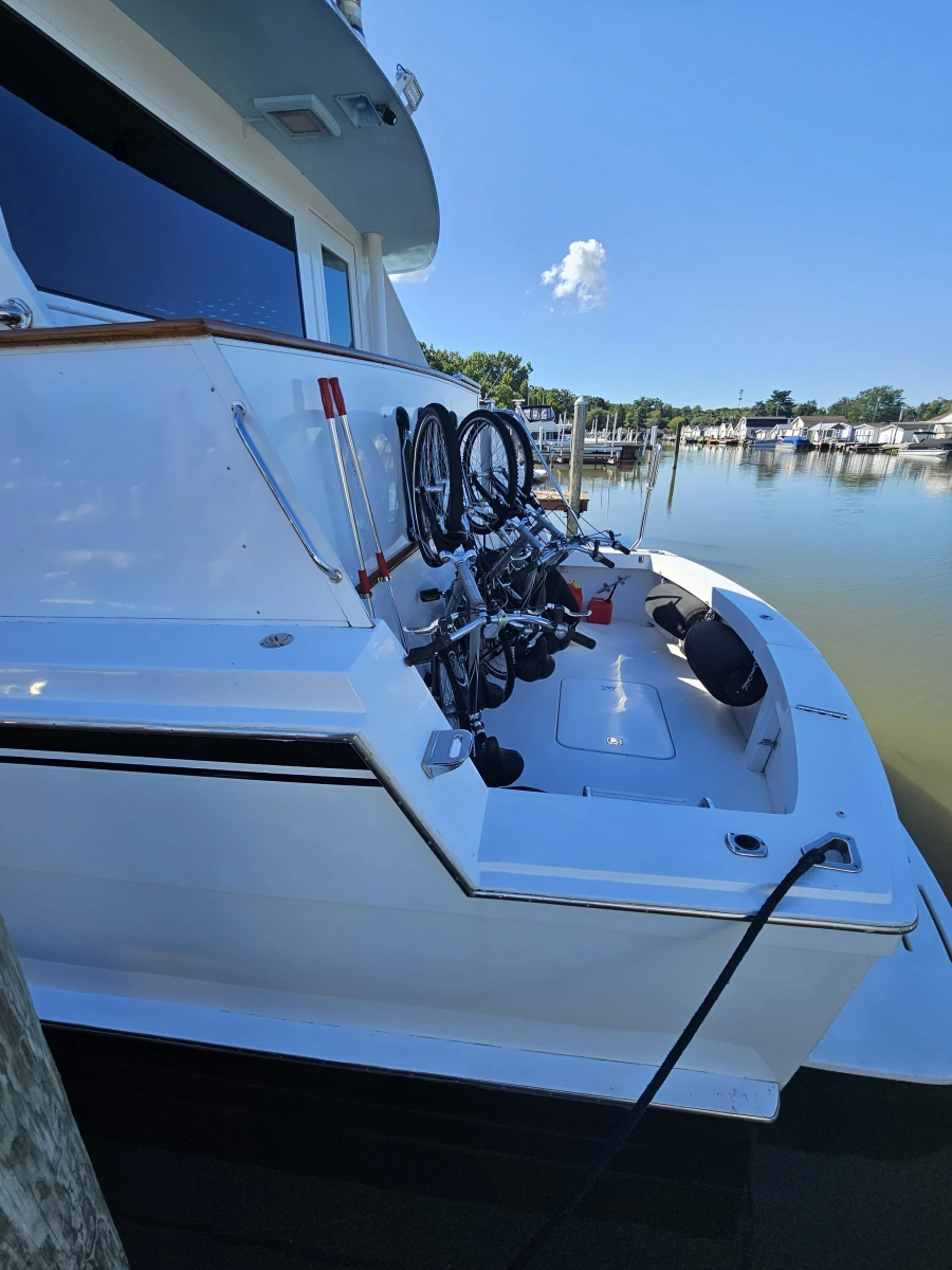 1991 Hatteras 70 Cockpit Motor Yacht
