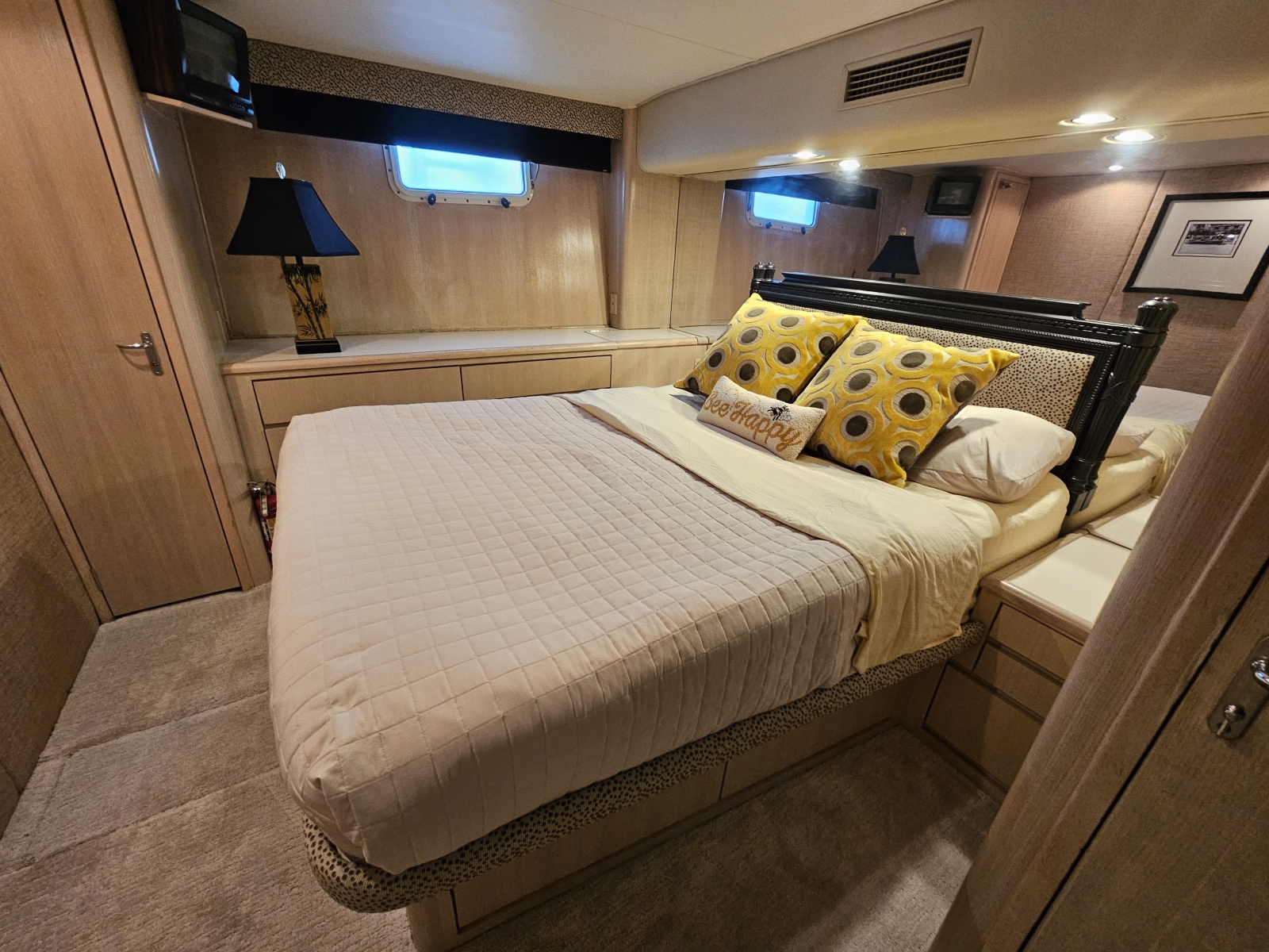 1991 Hatteras 70 Cockpit Motor Yacht