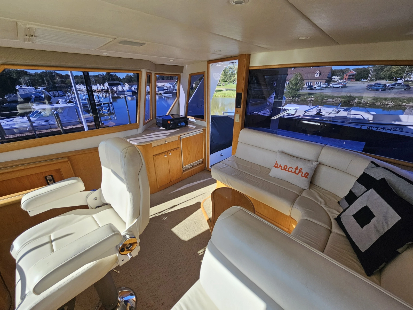 1991 Hatteras 70 Cockpit Motor Yacht