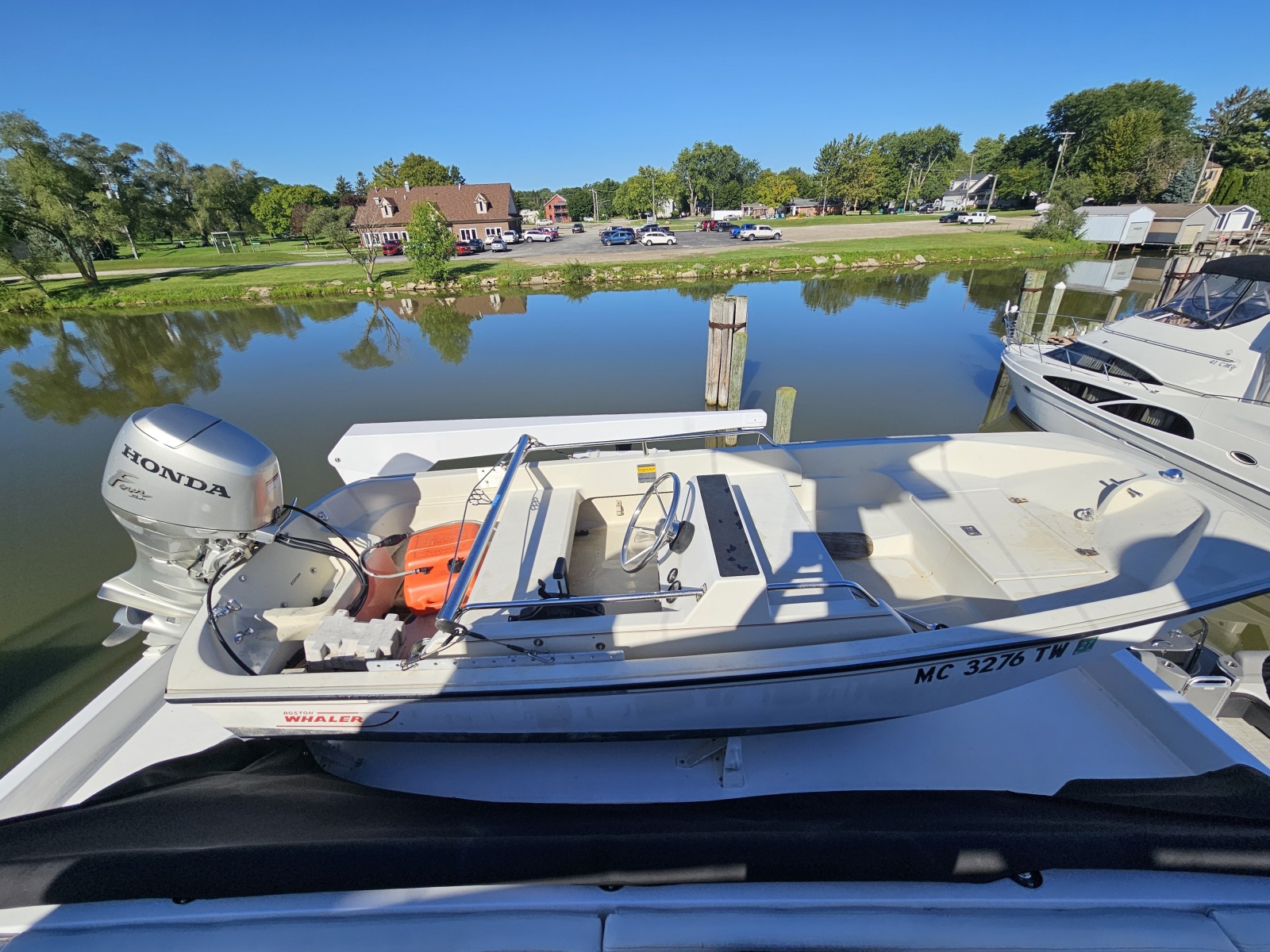 1991 Hatteras 70 Cockpit Motor Yacht