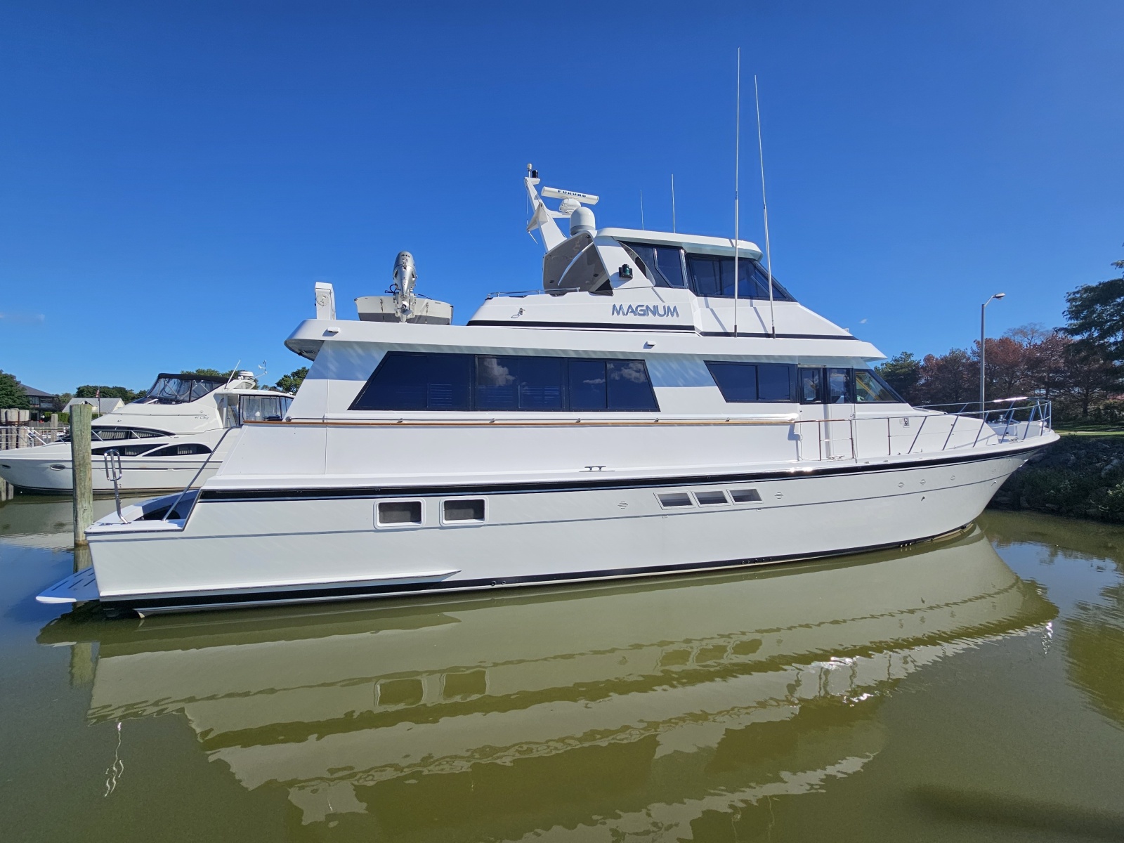 1991 Hatteras 70 Cockpit Motor Yacht