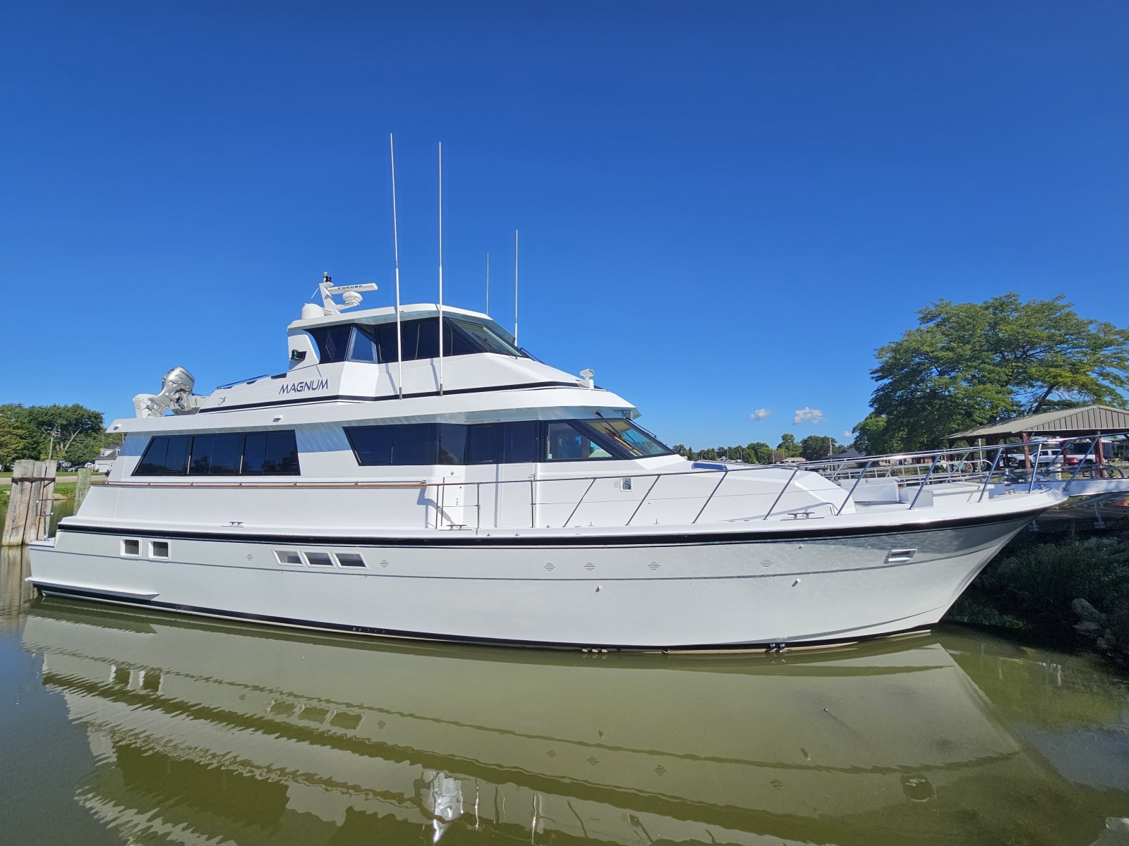 1991 Hatteras 70 Cockpit Motor Yacht