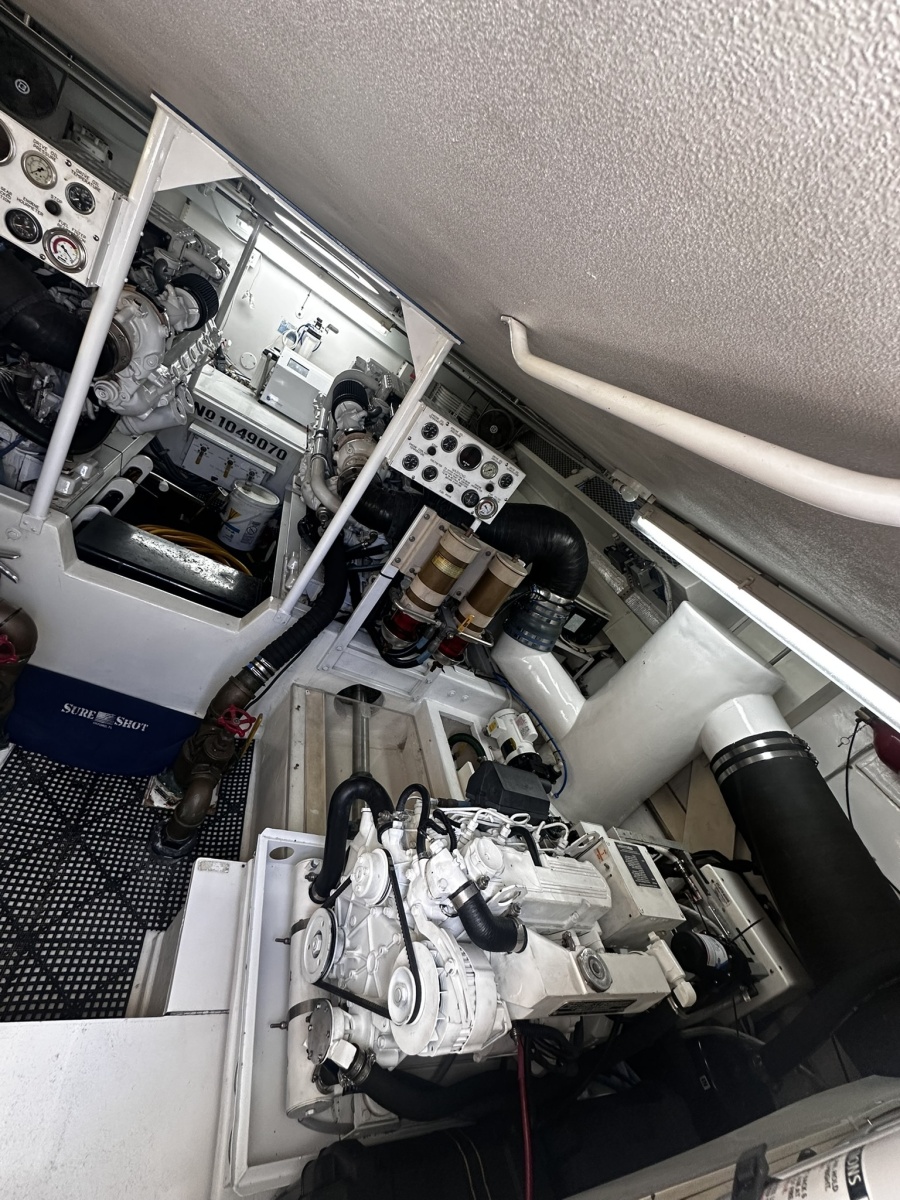 1997 Viking 58 Convertible