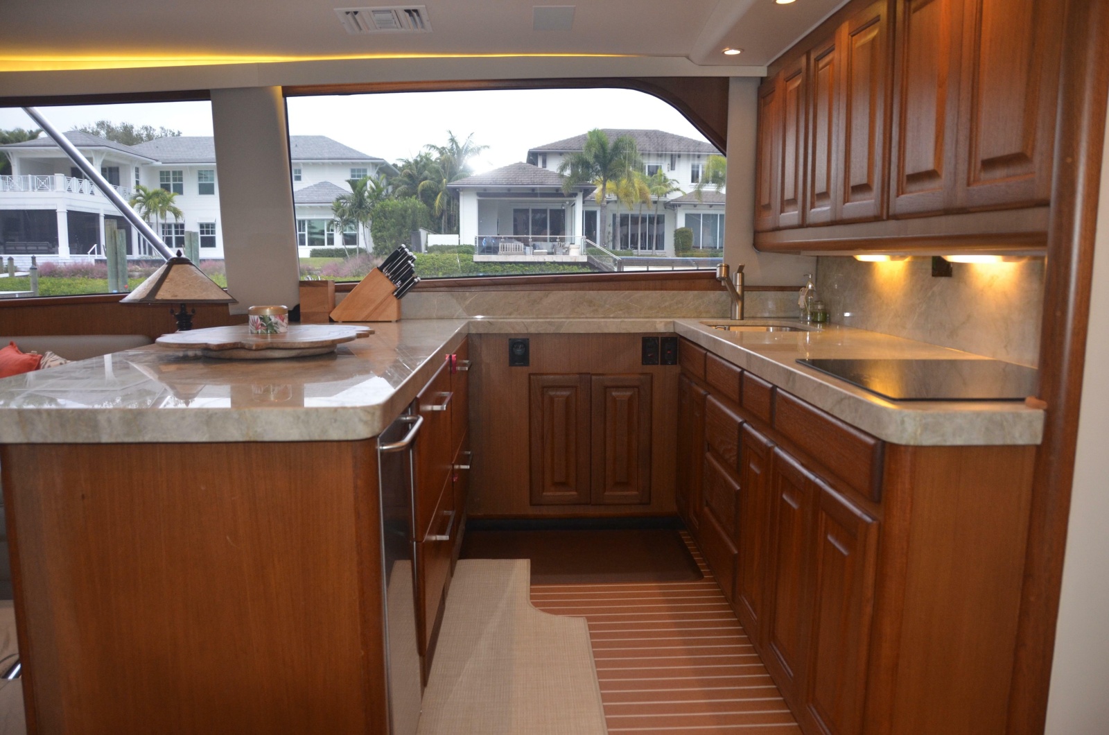 1997 Viking 58 Convertible