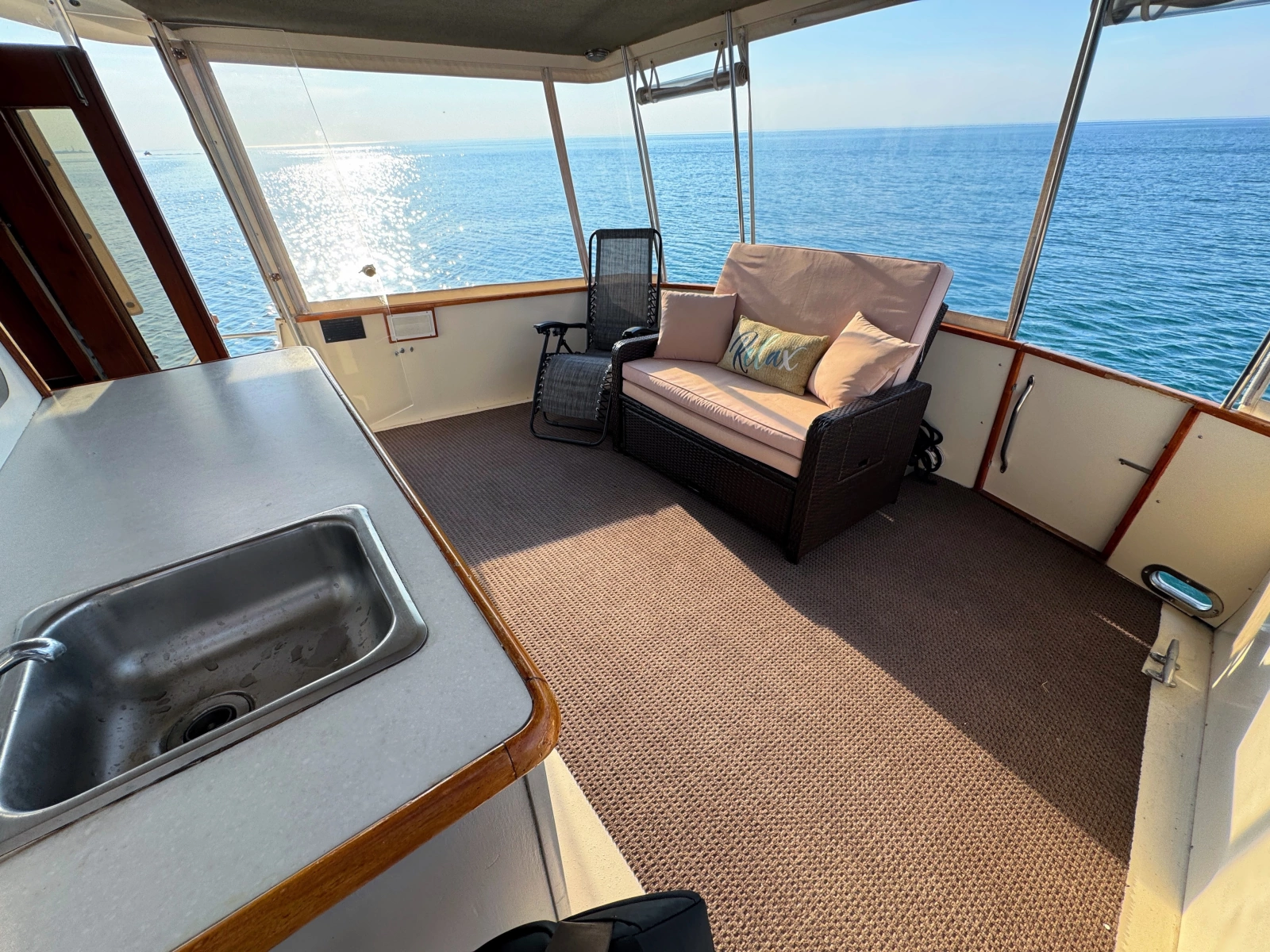 1985 Ocean Yachts 46 Sunliner