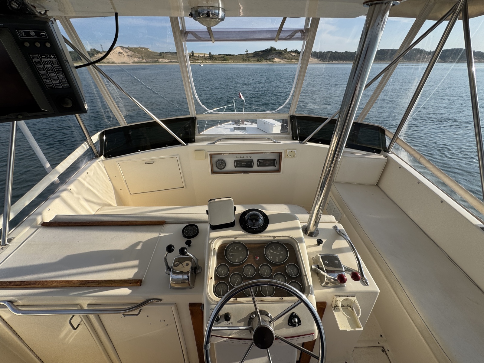 1985 Ocean Yachts 46 Sunliner