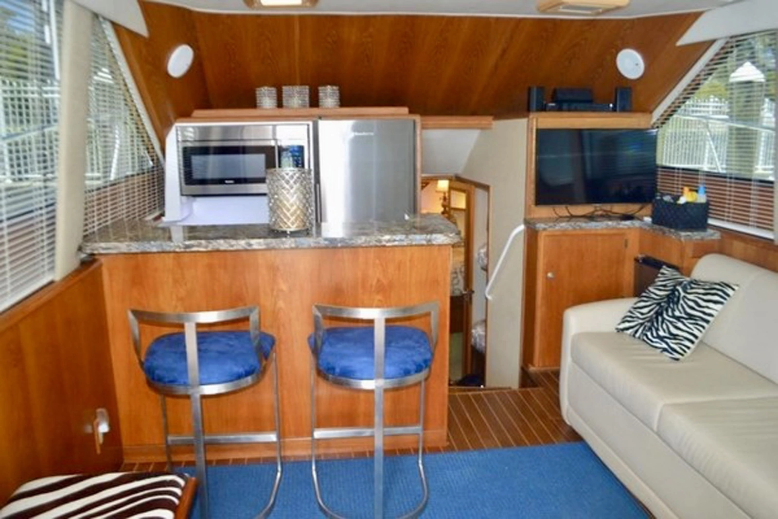 1995 Hatteras 39 Convertible