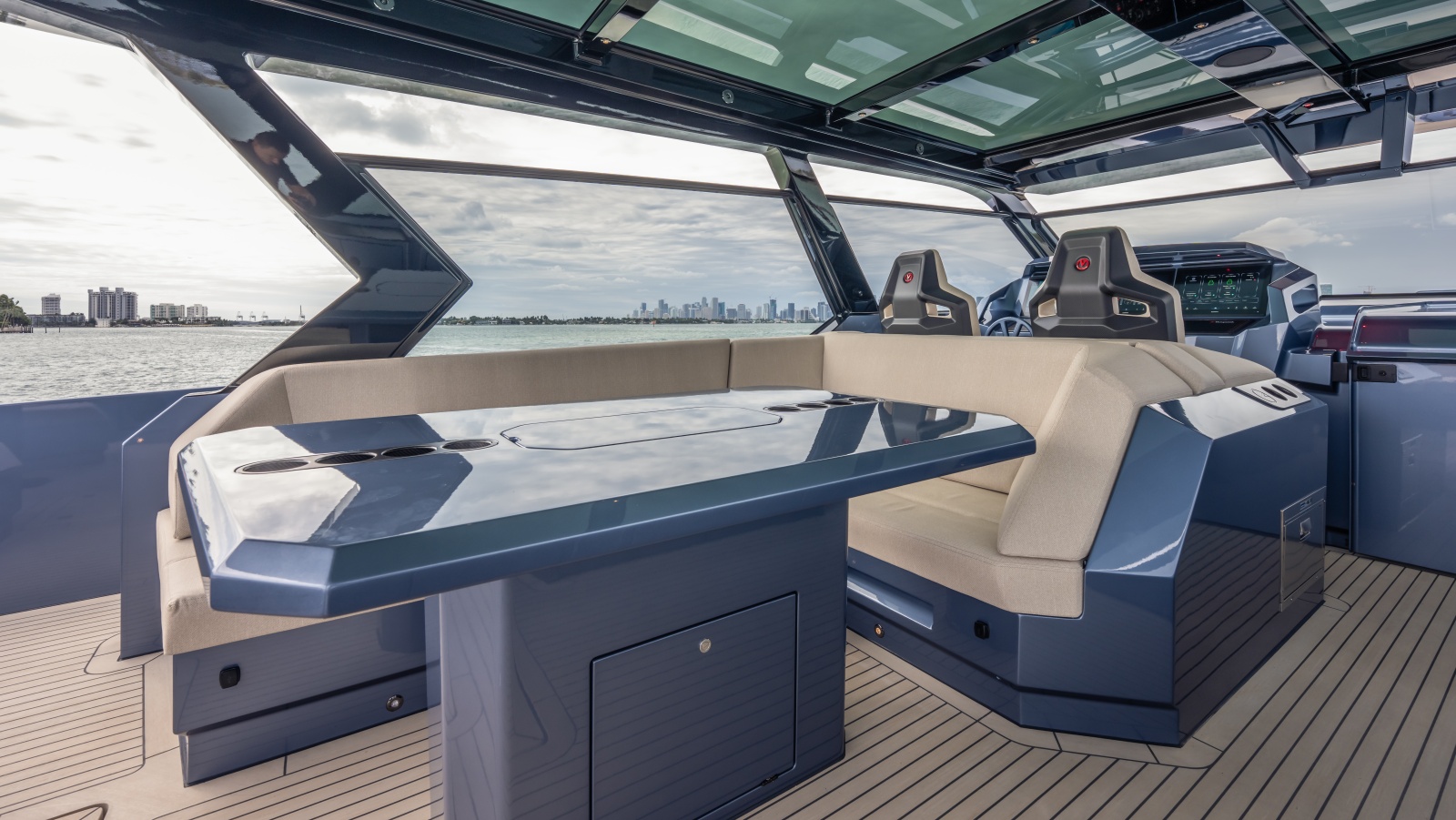 2026 Vanquish Yachts VQ70