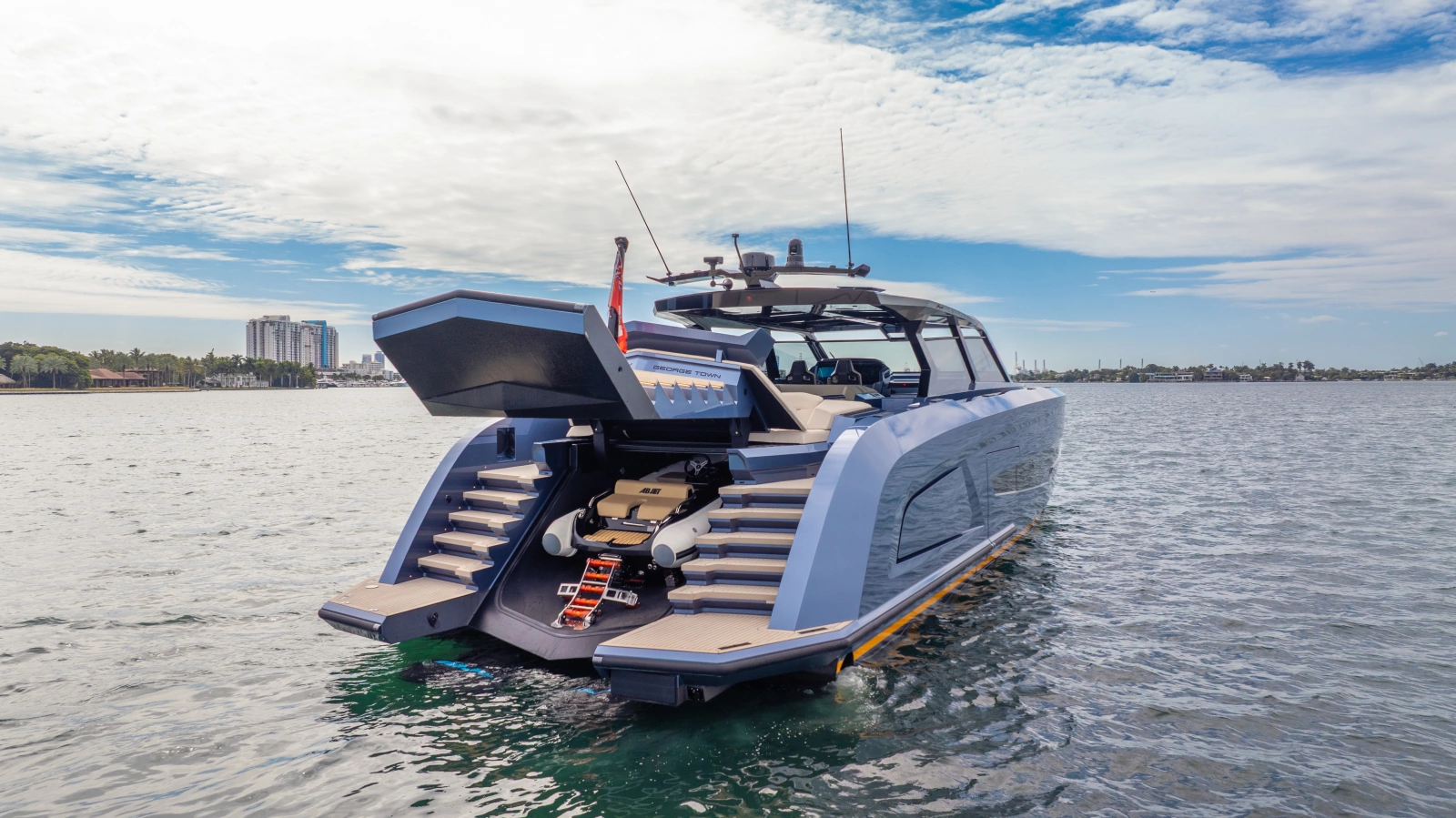 2026 Vanquish Yachts VQ70