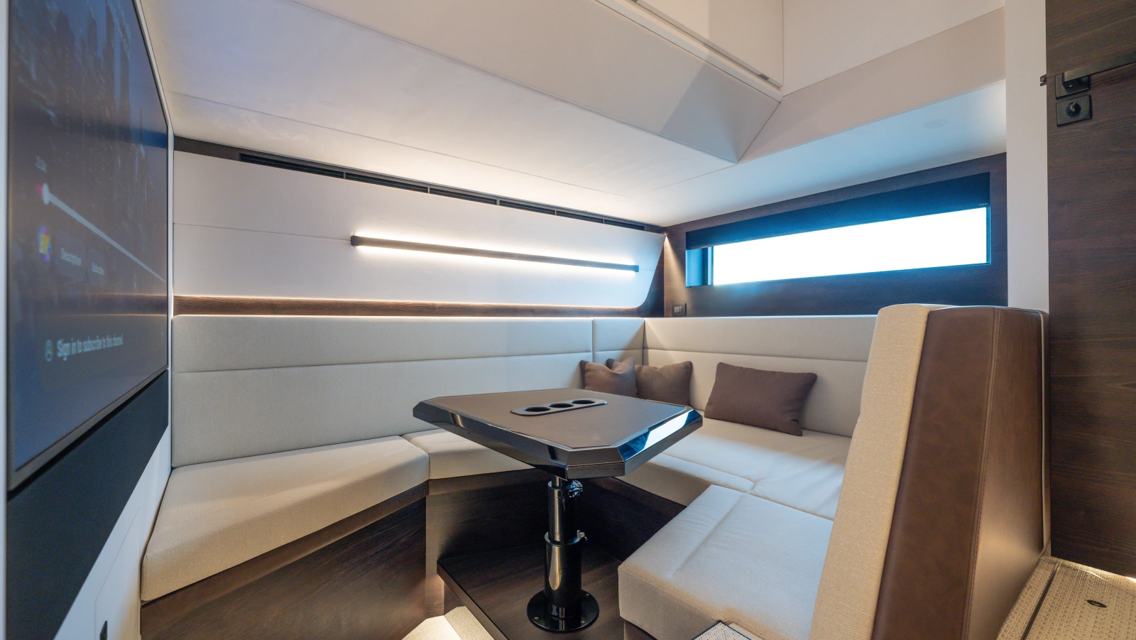2026 Vanquish Yachts VQ70