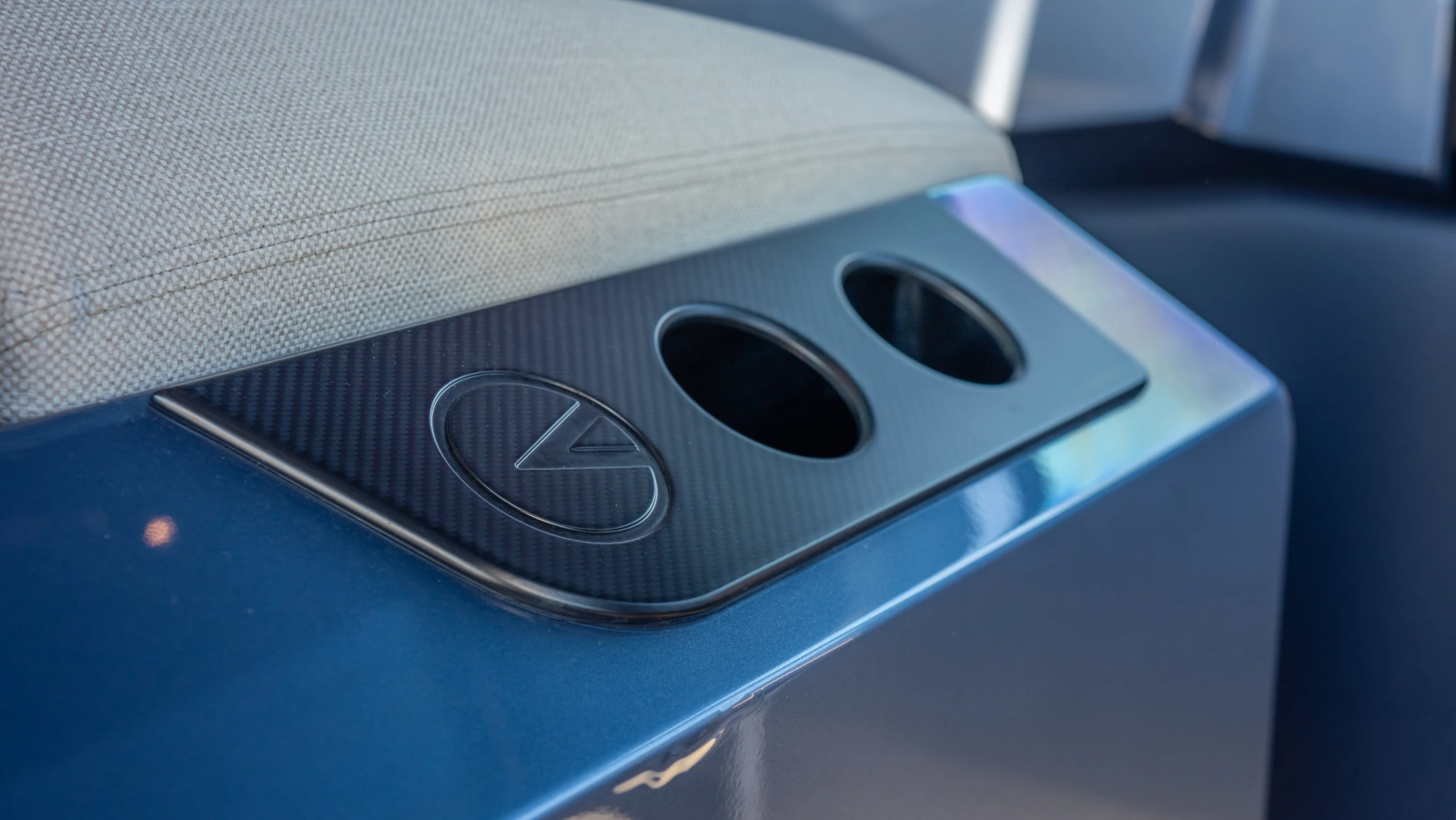2026 Vanquish Yachts VQ70