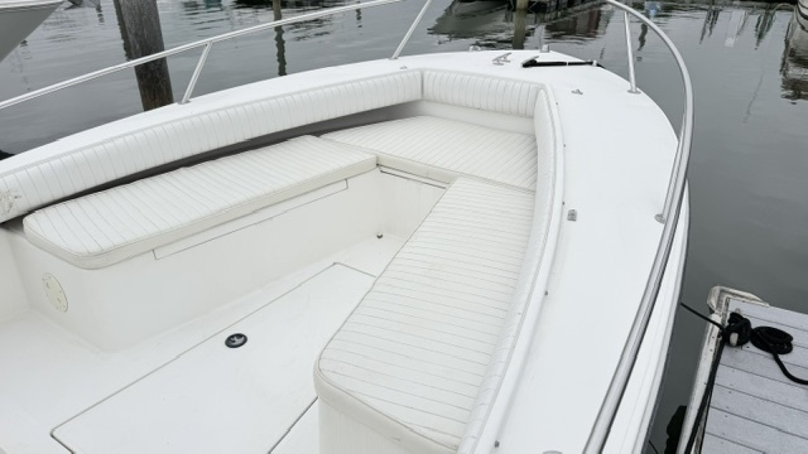 2000 Regulator Forward Seating