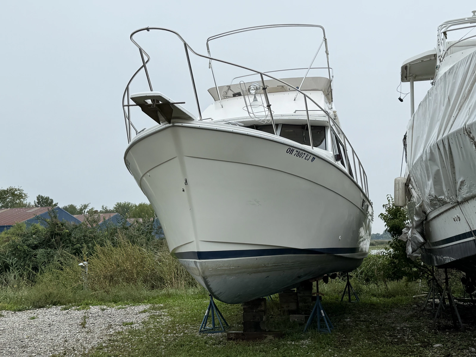 Lake Breeze 32ft Bayliner Yacht For Sale