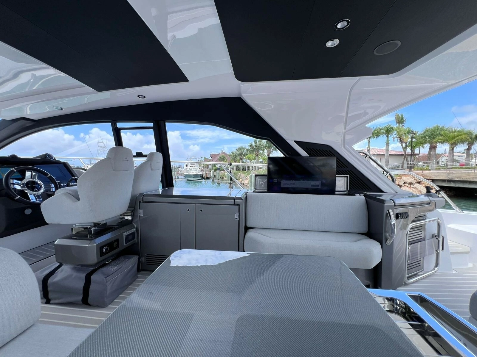 2025 Azimut Atlantis 51