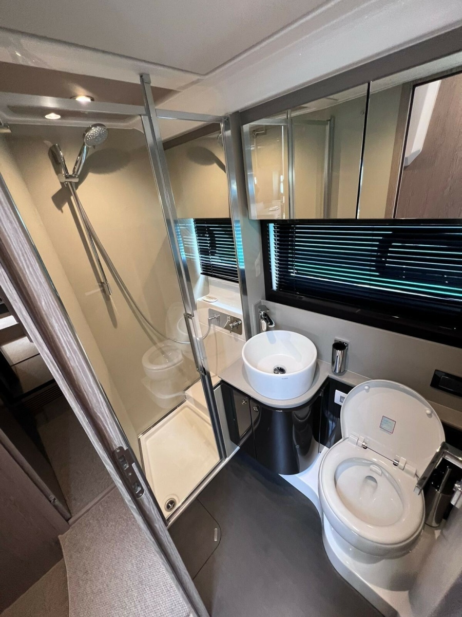 2025 Azimut Atlantis 51
