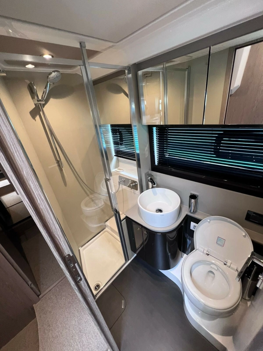 2025 Azimut Atlantis 51