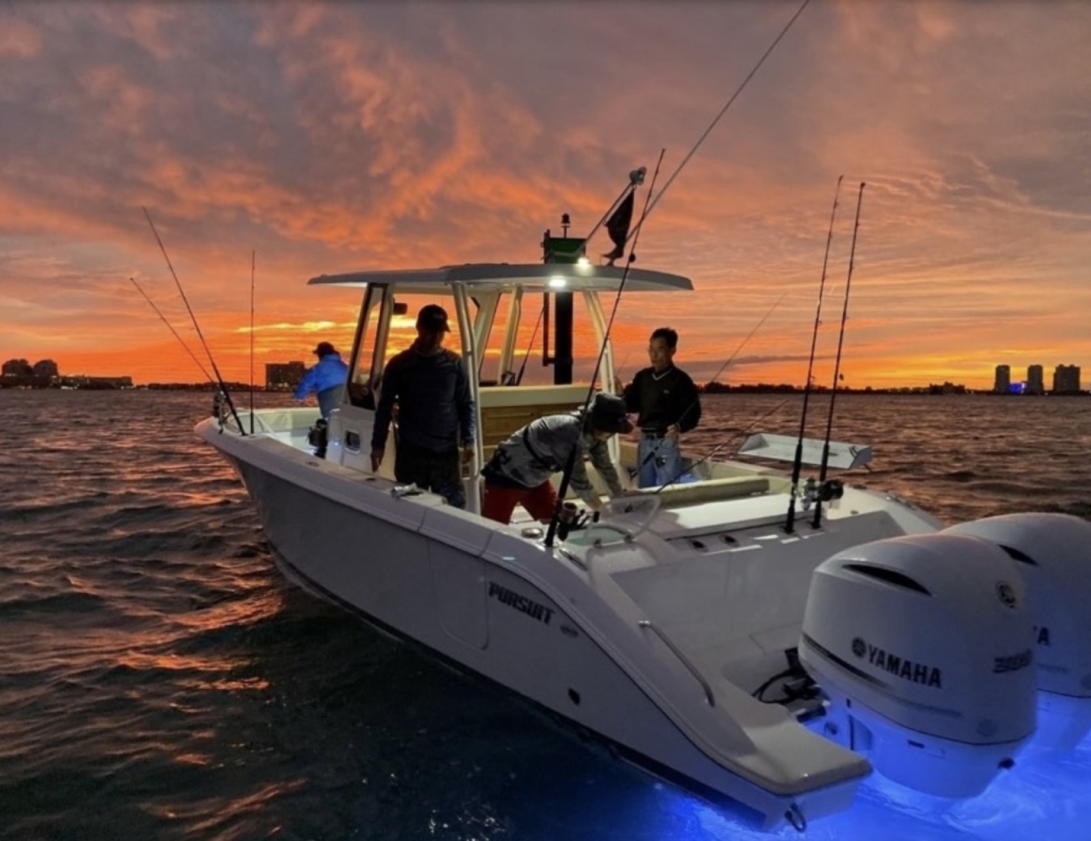 2019 Pursuit S 288 Sport
