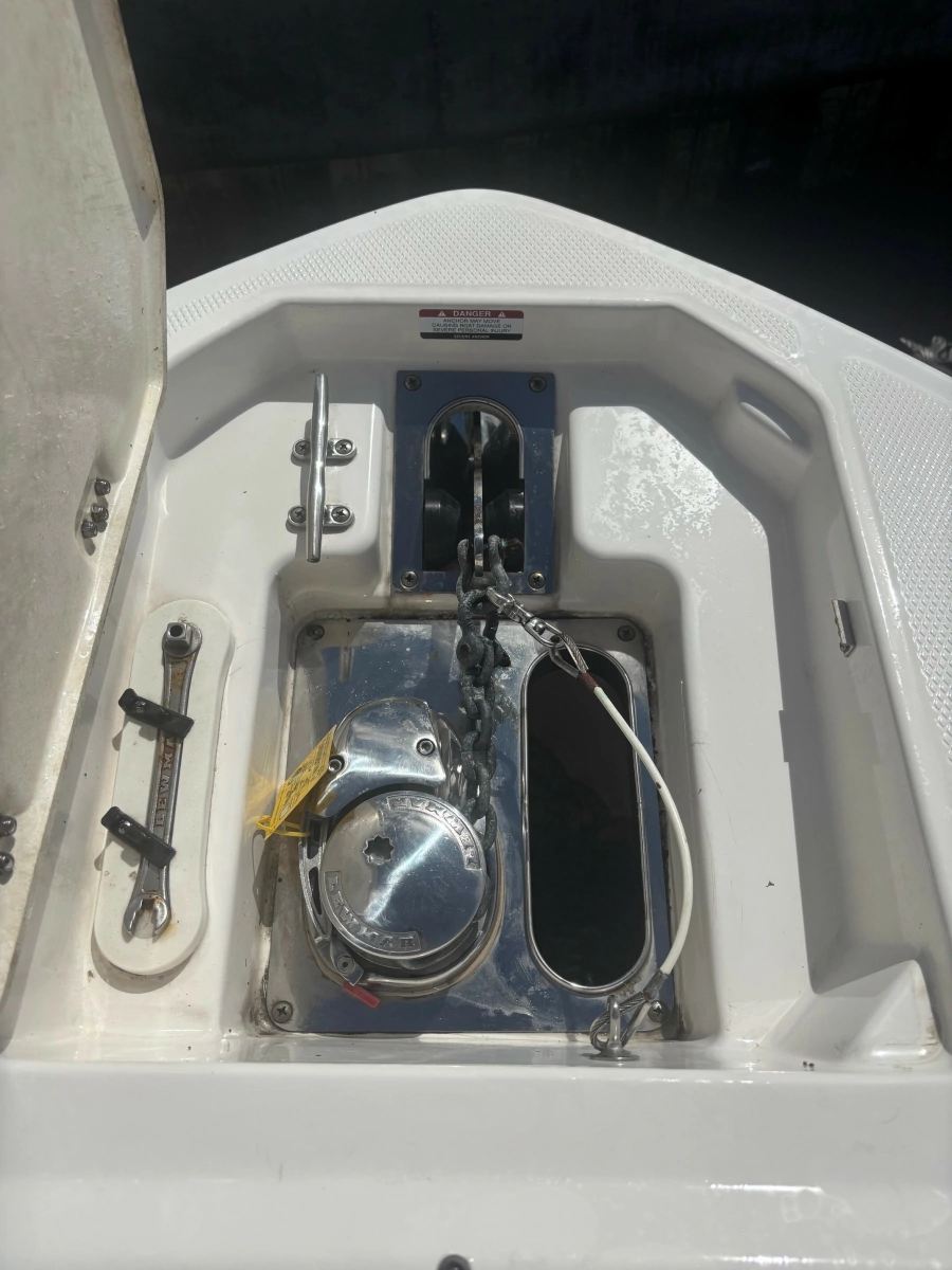 2021 Chaparral 28 OSX