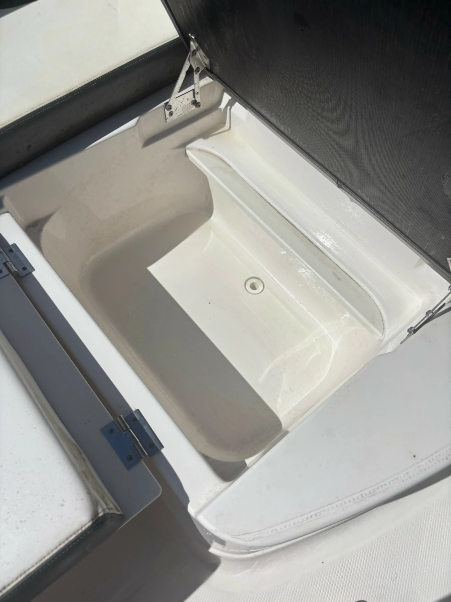 2021 Chaparral 28 OSX