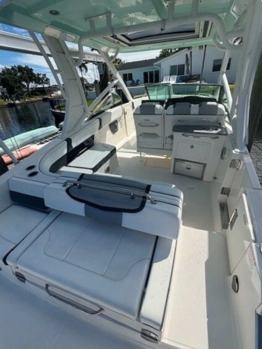 2021 Chaparral 28 OSX