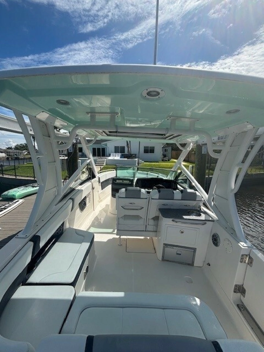 2021 Chaparral 28 OSX