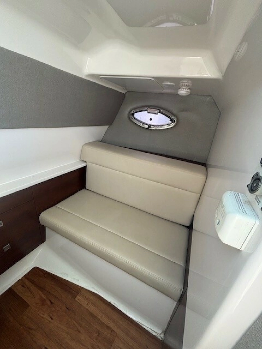 2021 Chaparral 28 OSX