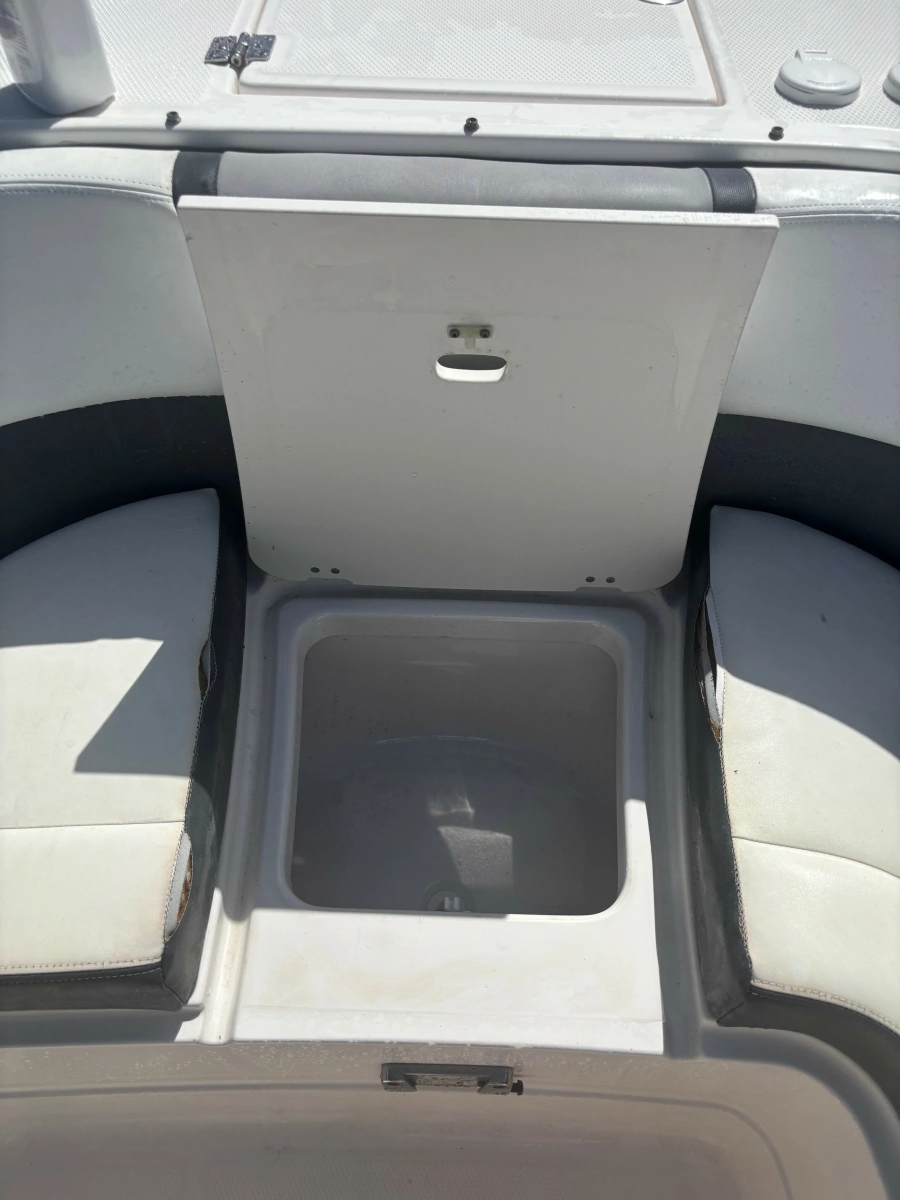 2021 Chaparral 28 OSX