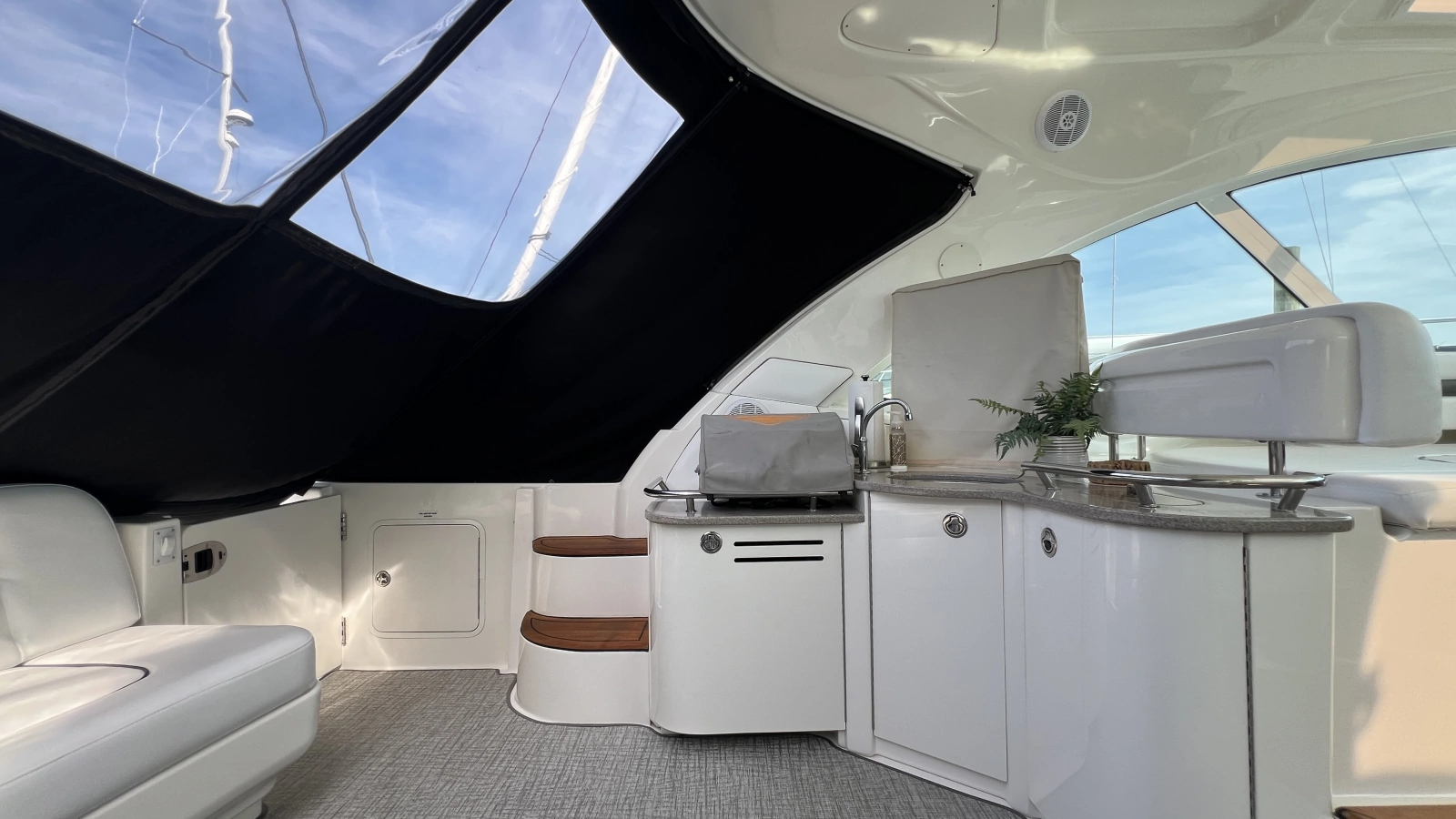 2006 Sea Ray 48 Sundancer