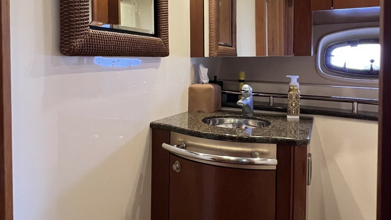 2006 Sea Ray 48 Sundancer