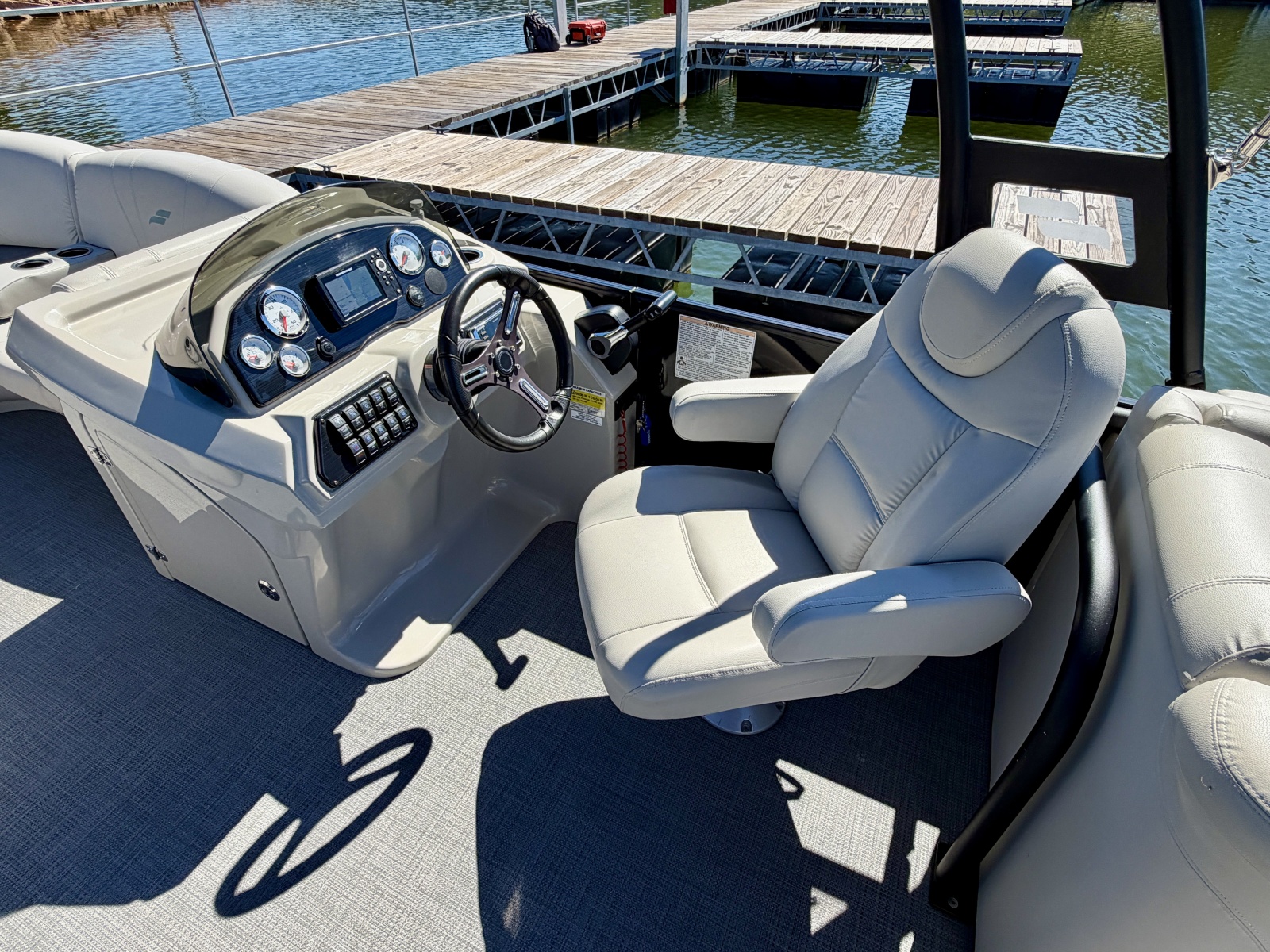 2018 Starcraft SLS 3 Tritoon