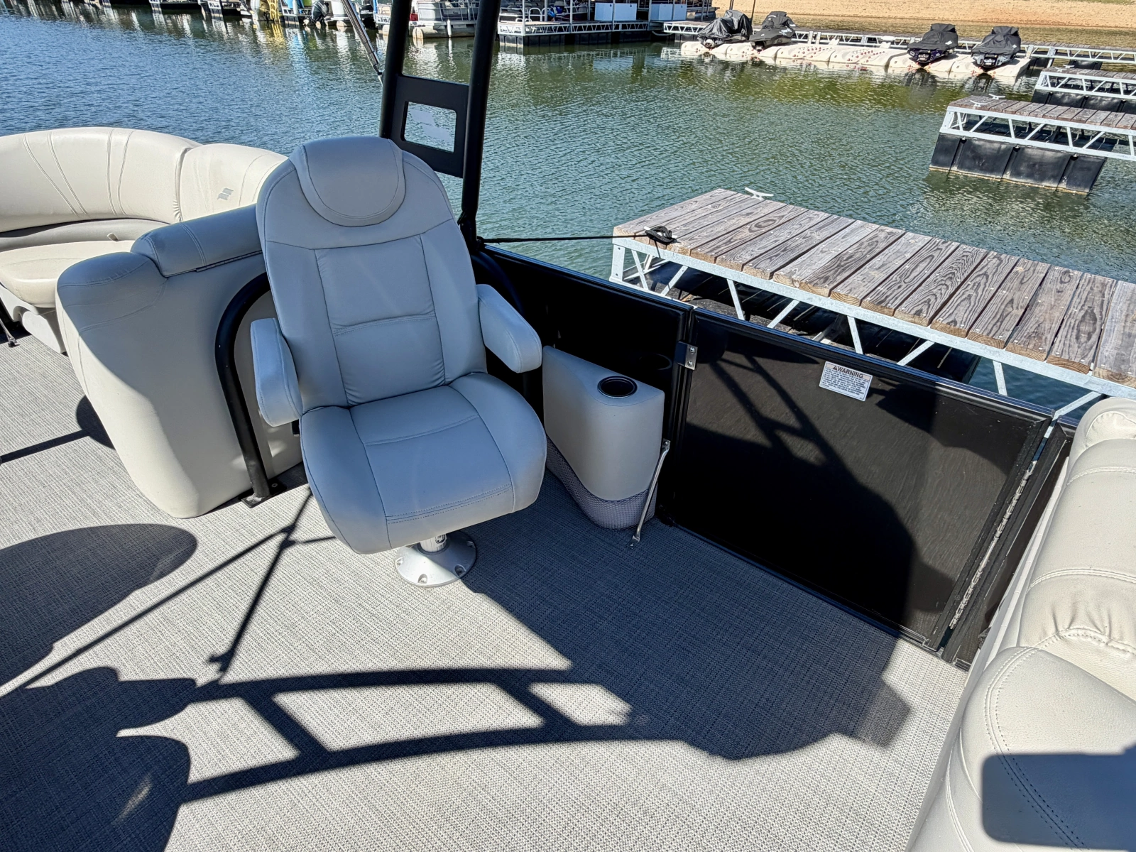 2018 Starcraft SLS 3 Tritoon