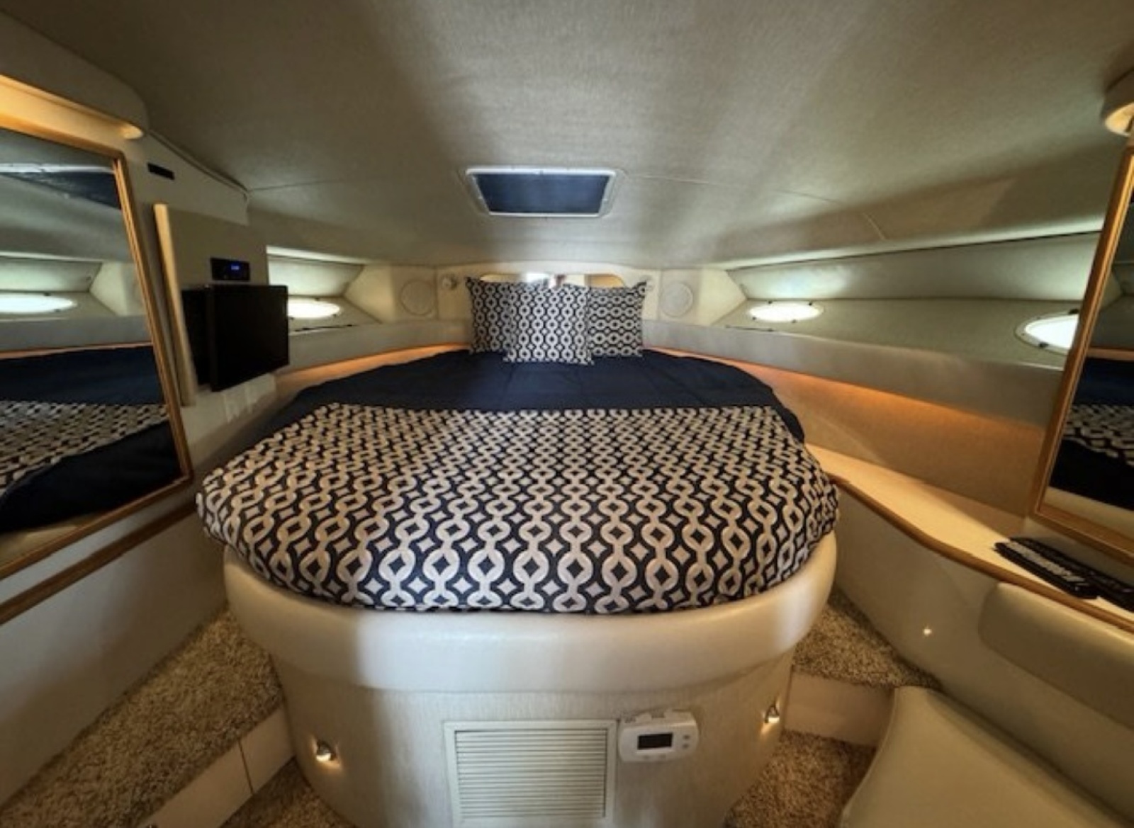 1995 Sea Ray 370 Sundancer