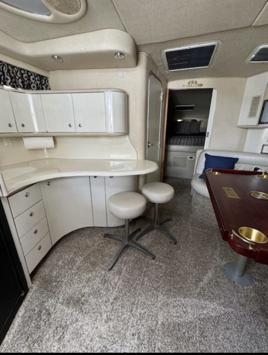 1995 Sea Ray 370 Sundancer