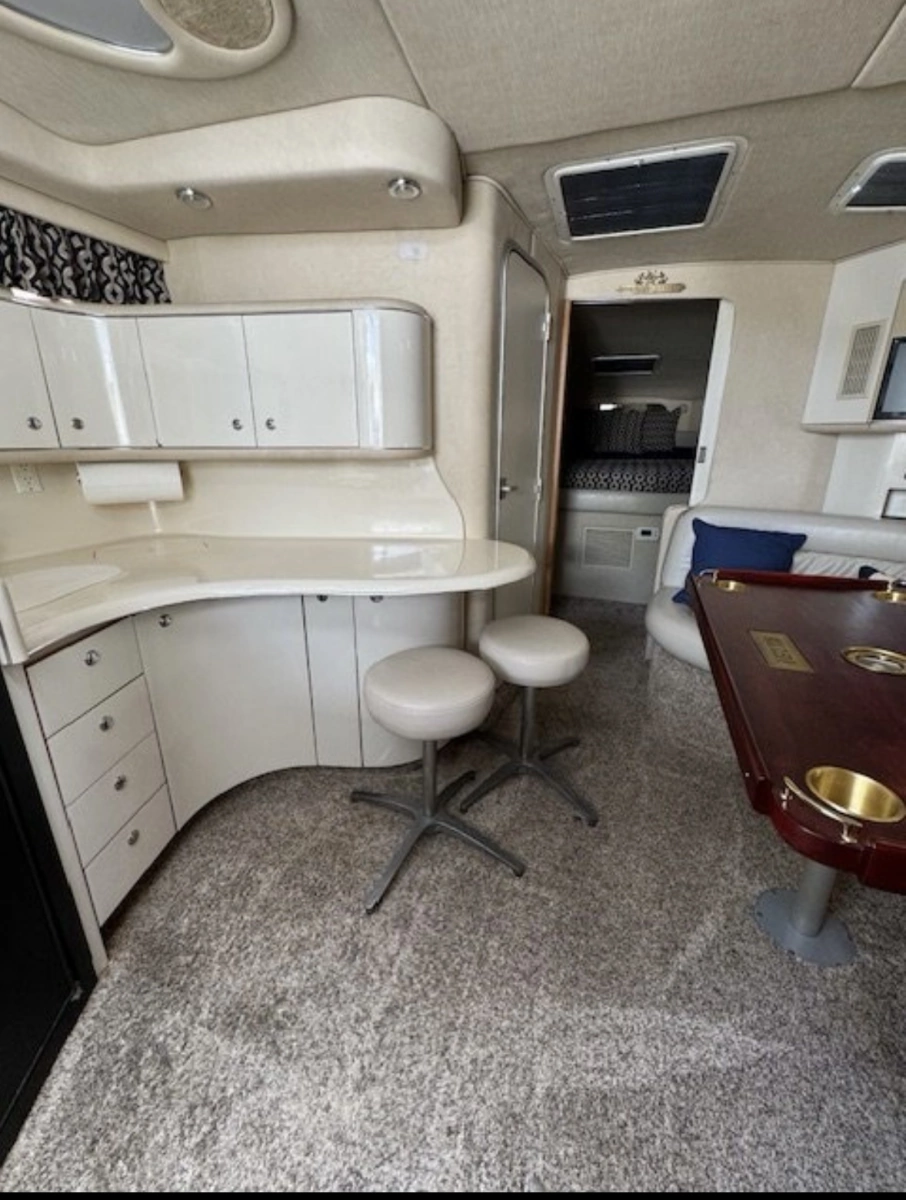 1995 Sea Ray 370 Sundancer