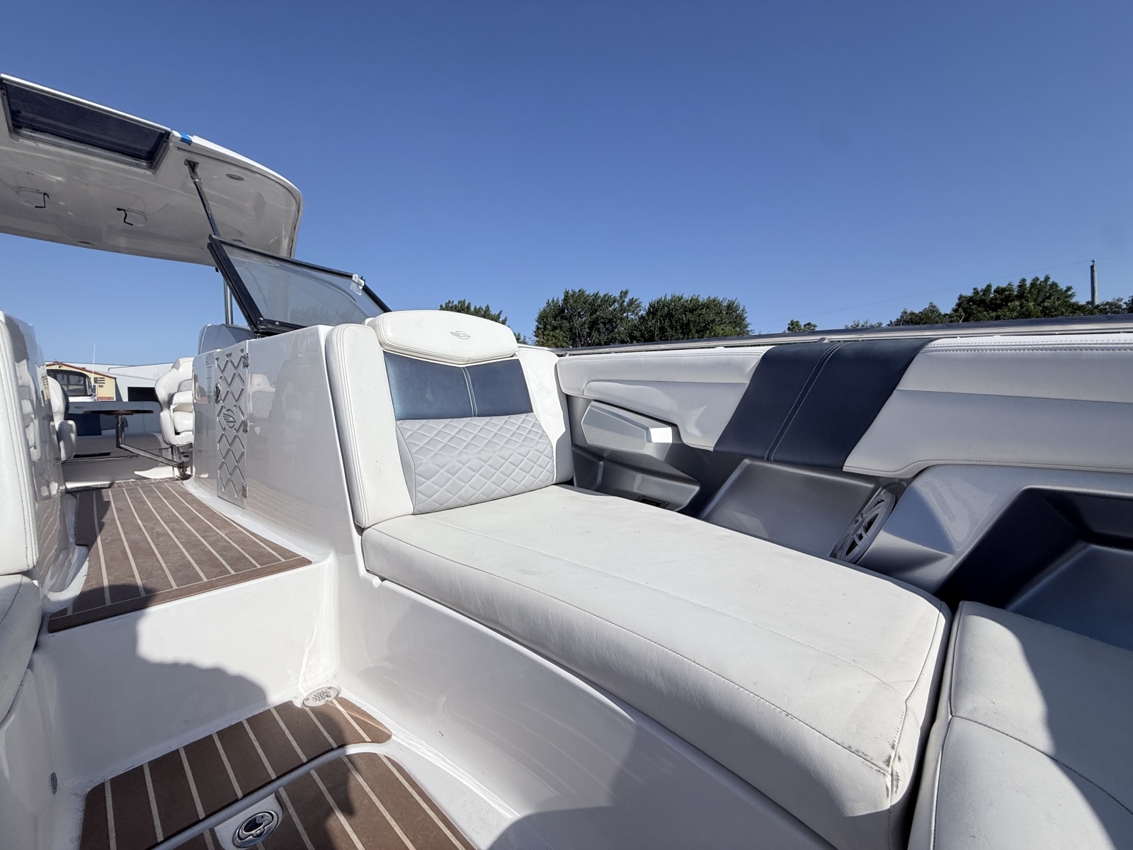 2012 Chaparral 327 SSX