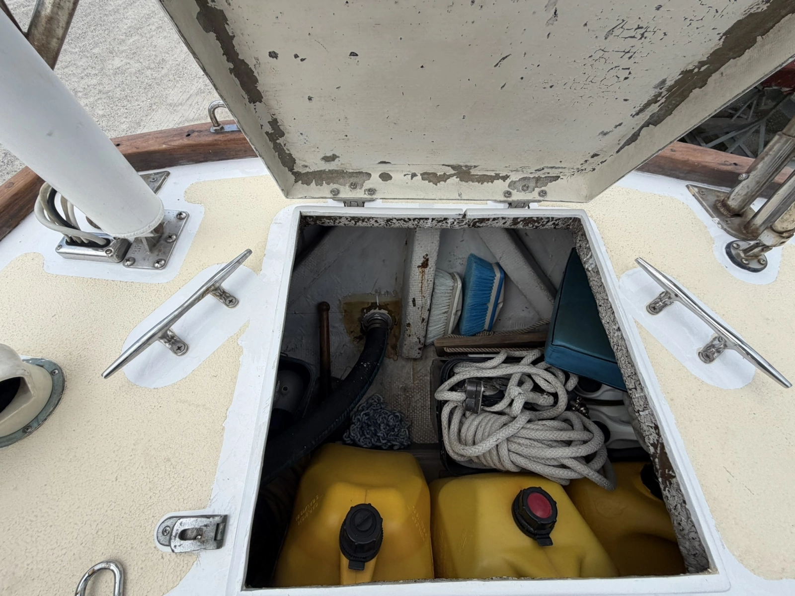 CHAMAR 33ft Allied Yacht For Sale