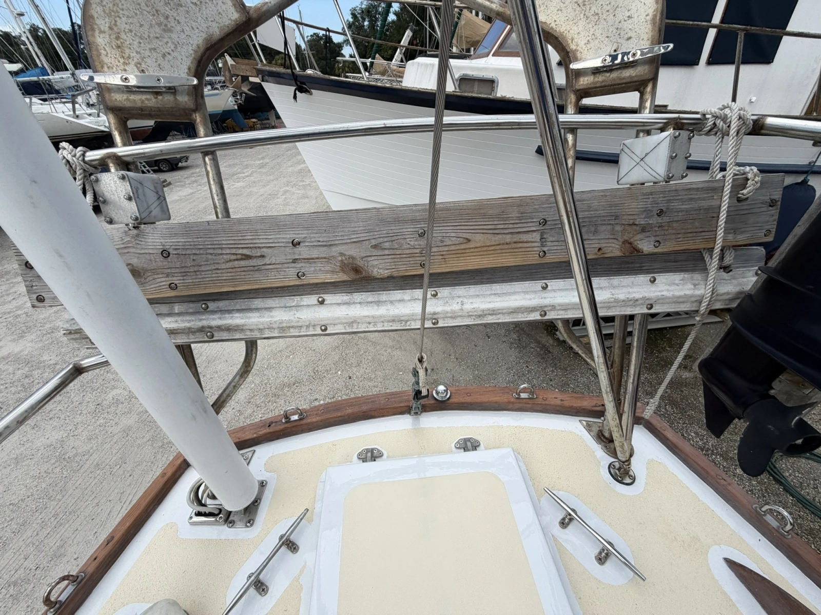 CHAMAR 33ft Allied Yacht For Sale