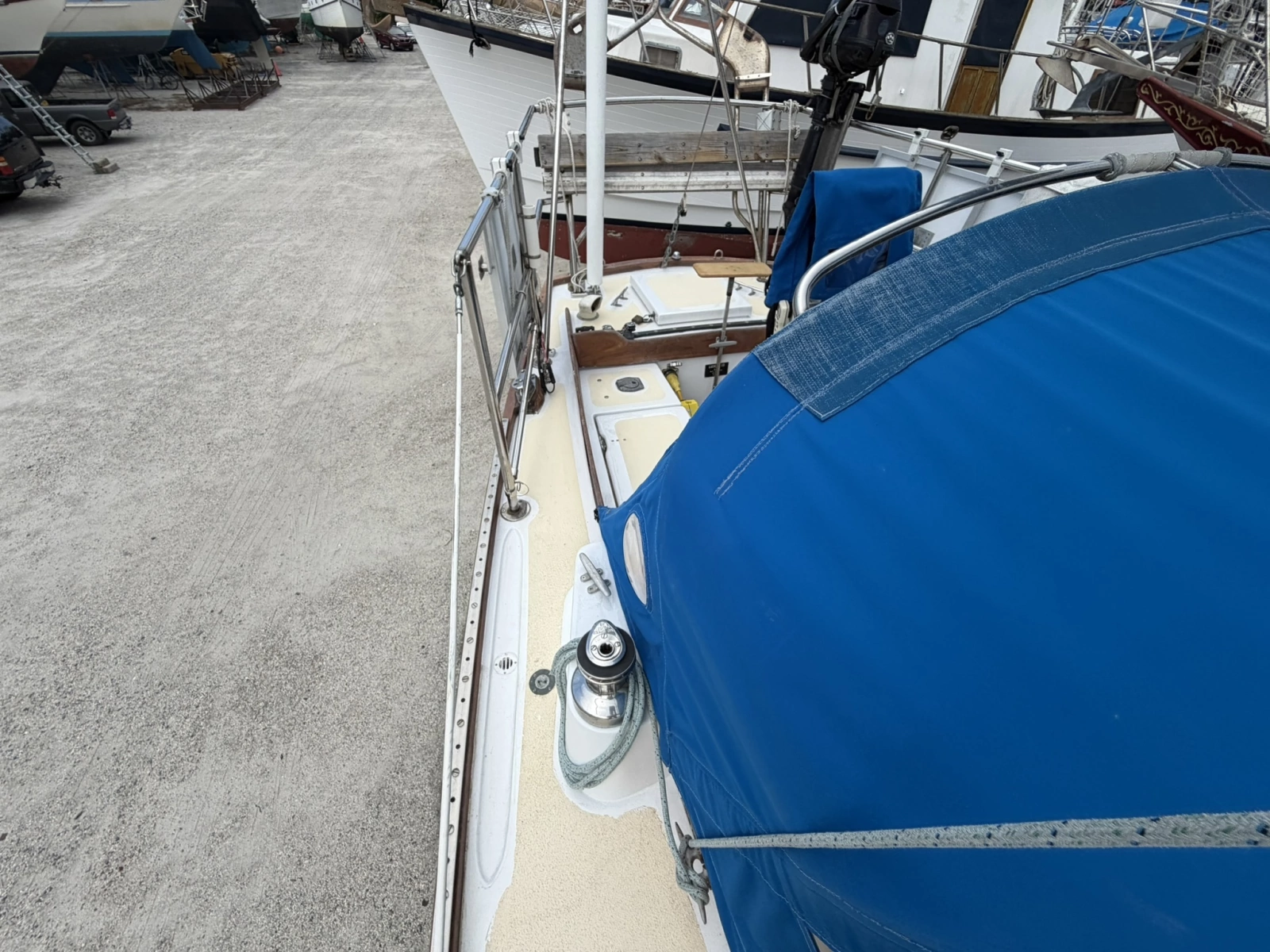 CHAMAR 33ft Allied Yacht For Sale