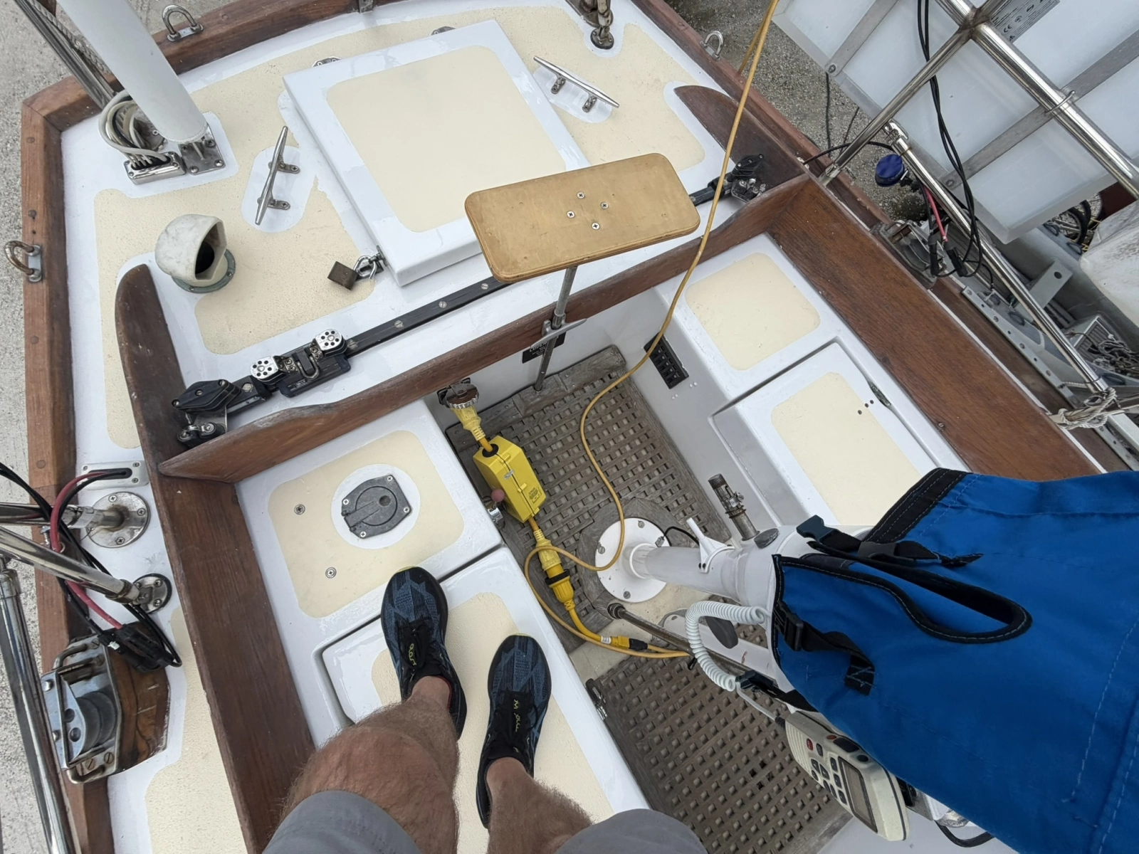 CHAMAR 33ft Allied Yacht For Sale