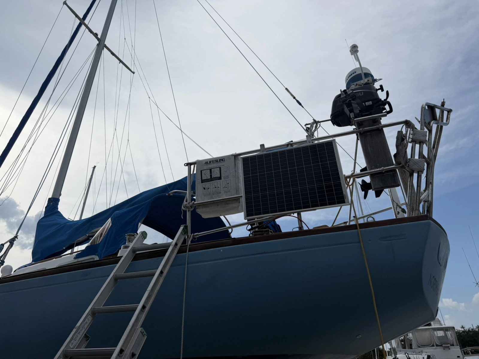 CHAMAR 33ft Allied Yacht For Sale