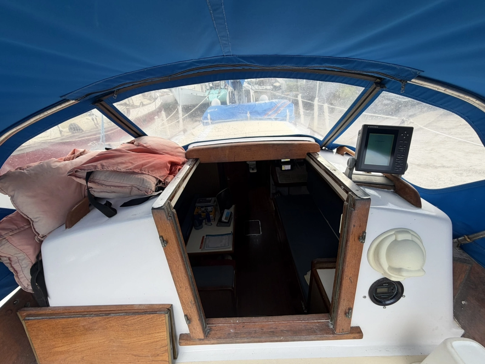 CHAMAR 33ft Allied Yacht For Sale