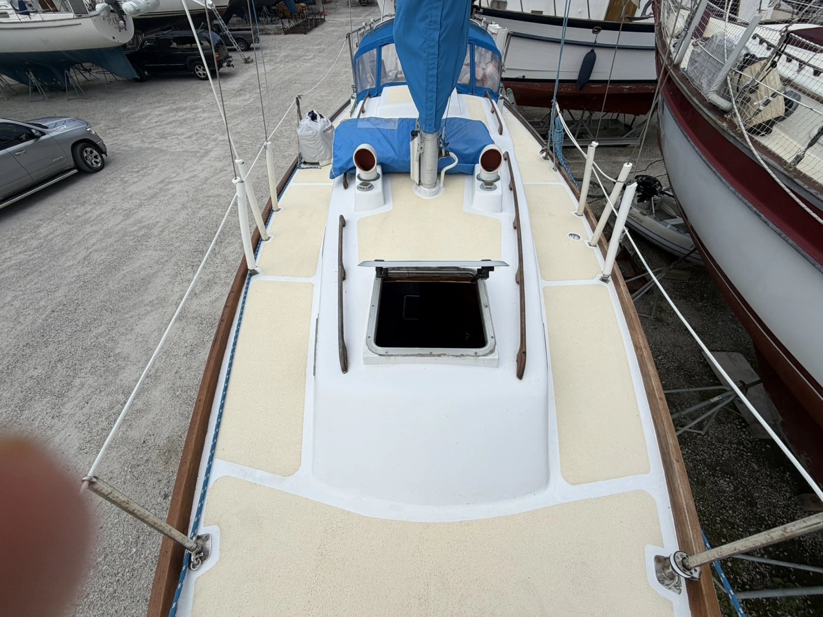 CHAMAR 33ft Allied Yacht For Sale