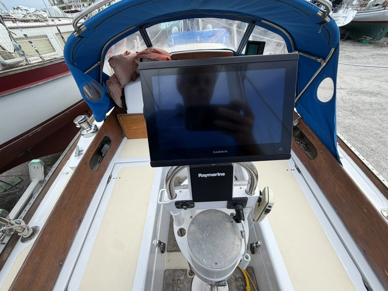 CHAMAR 33ft Allied Yacht For Sale