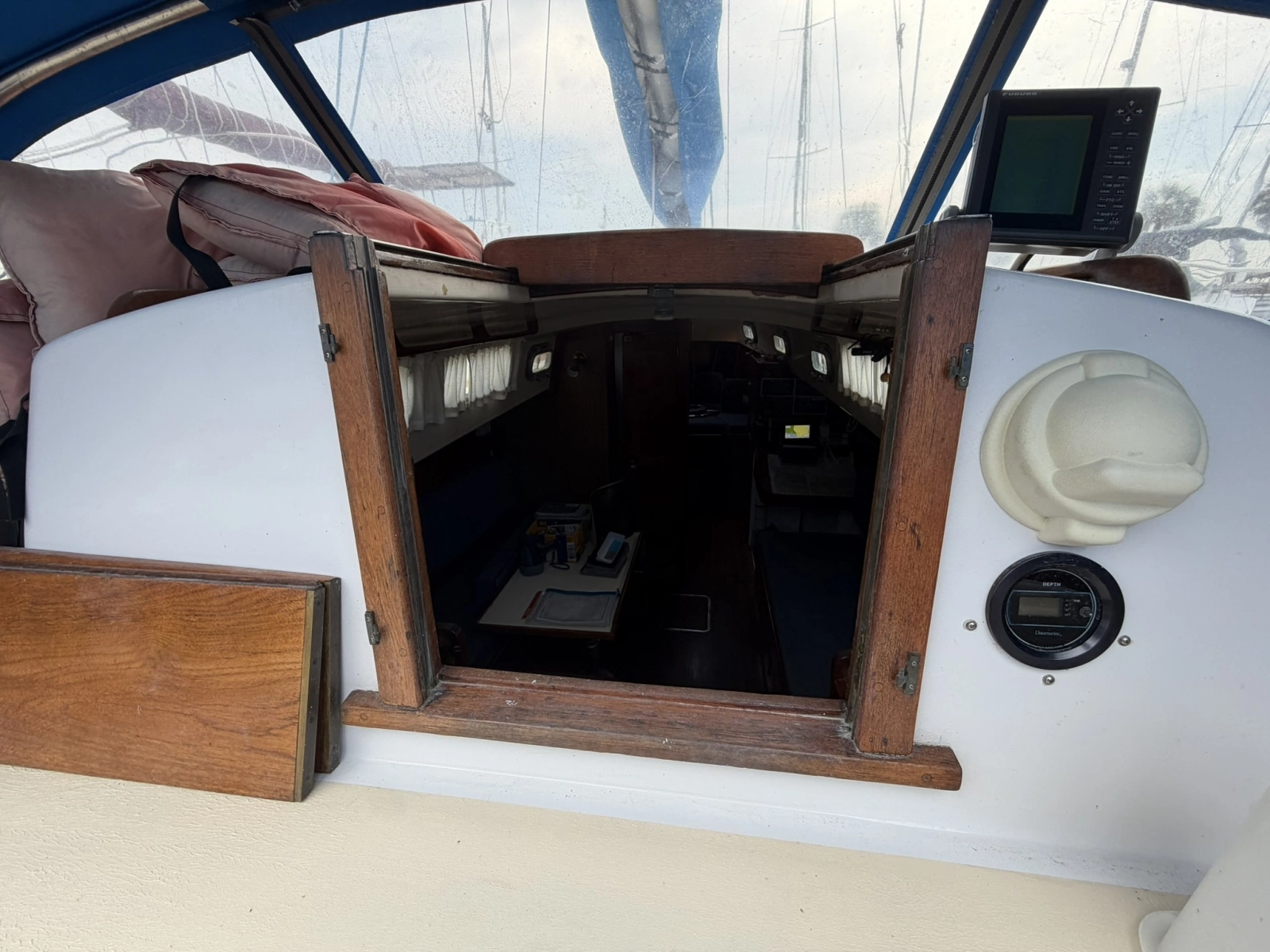 CHAMAR 33ft Allied Yacht For Sale