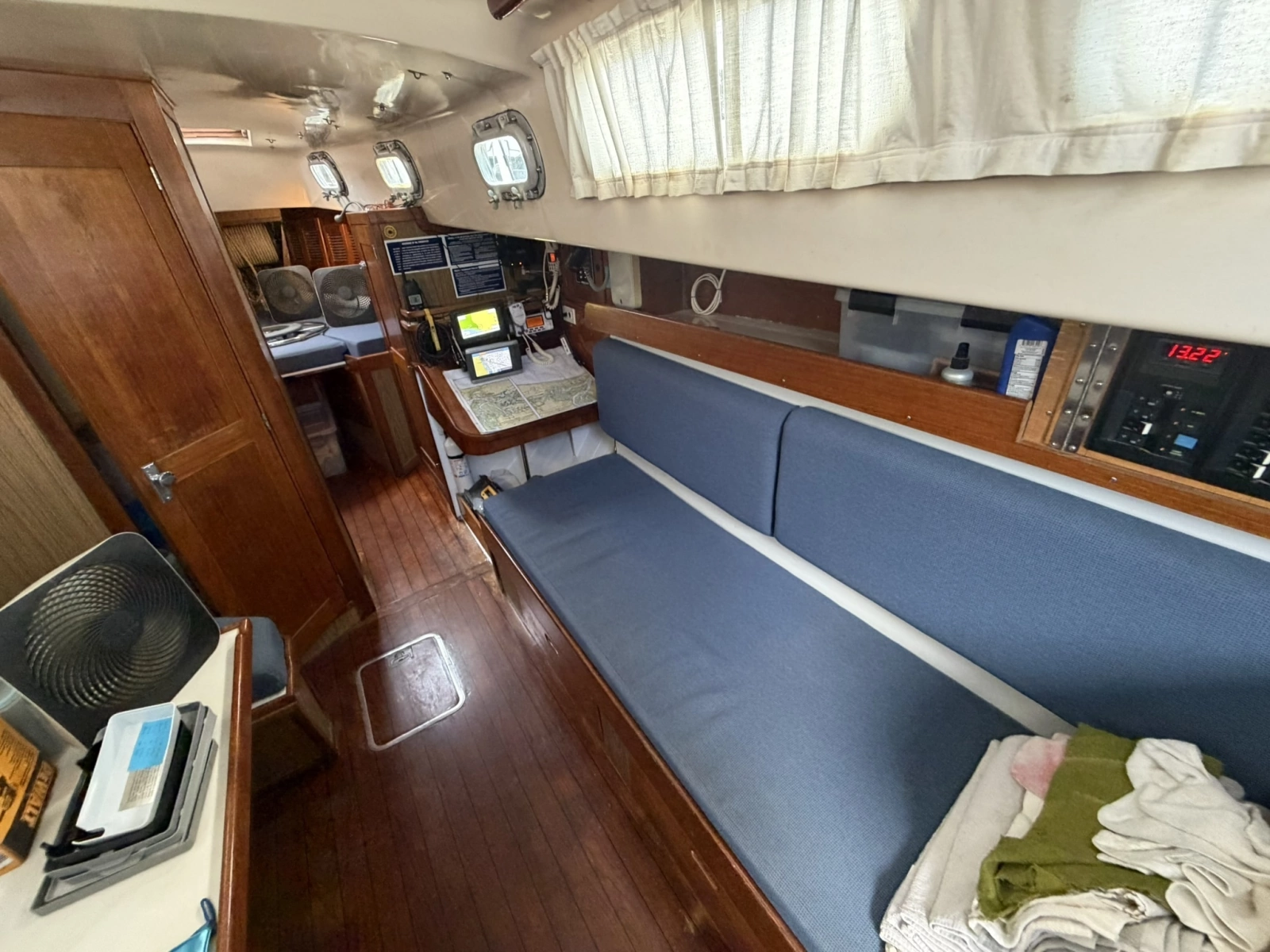 CHAMAR 33ft Allied Yacht For Sale