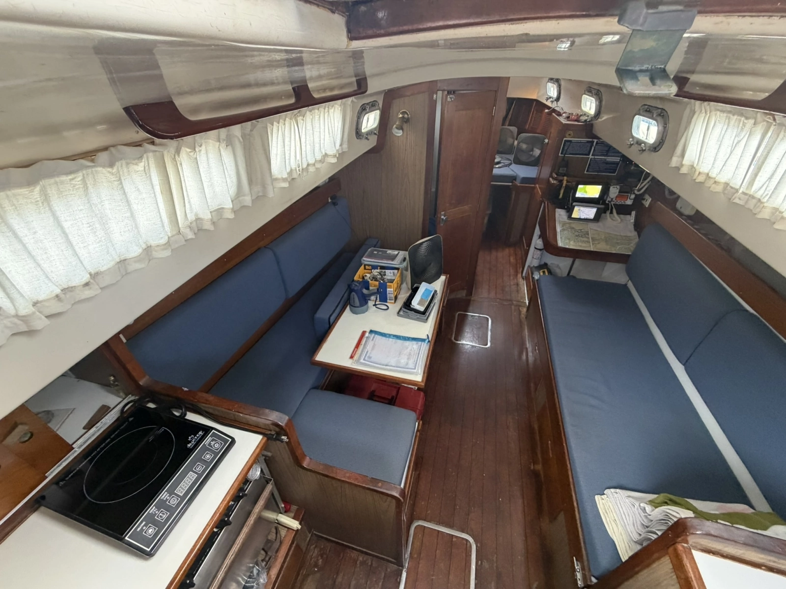 CHAMAR 33ft Allied Yacht For Sale