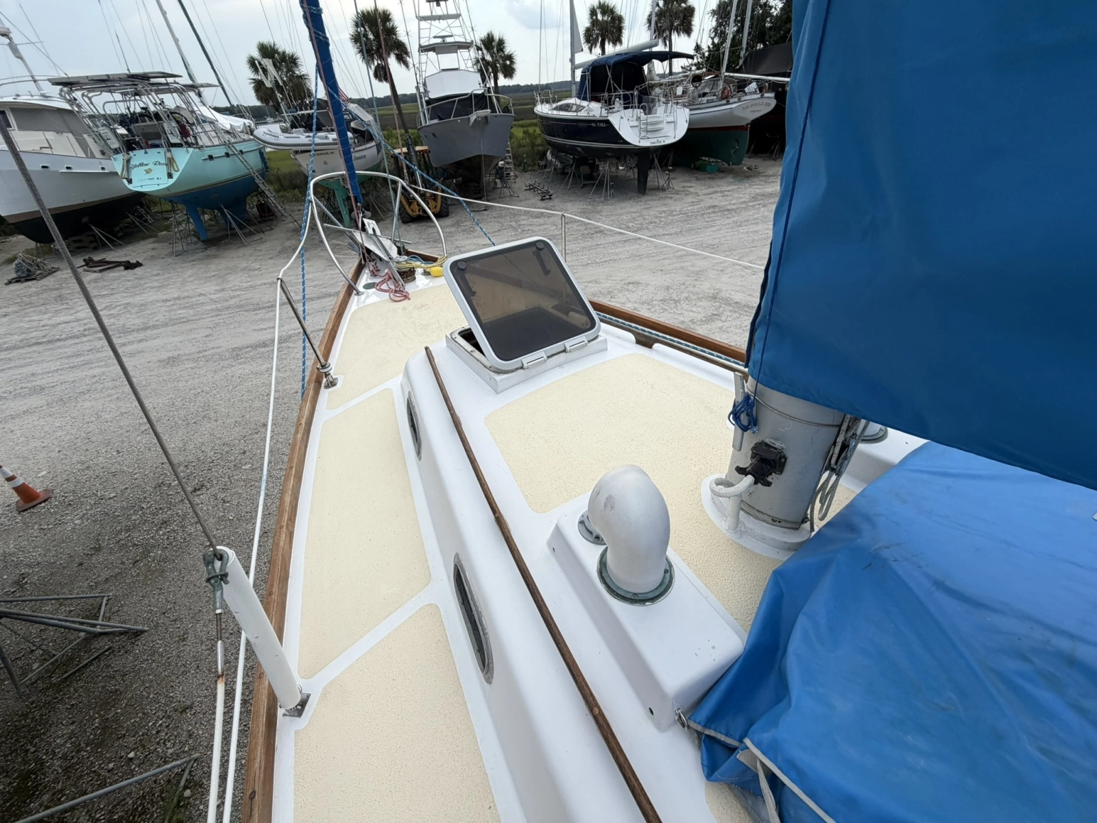 CHAMAR 33ft Allied Yacht For Sale