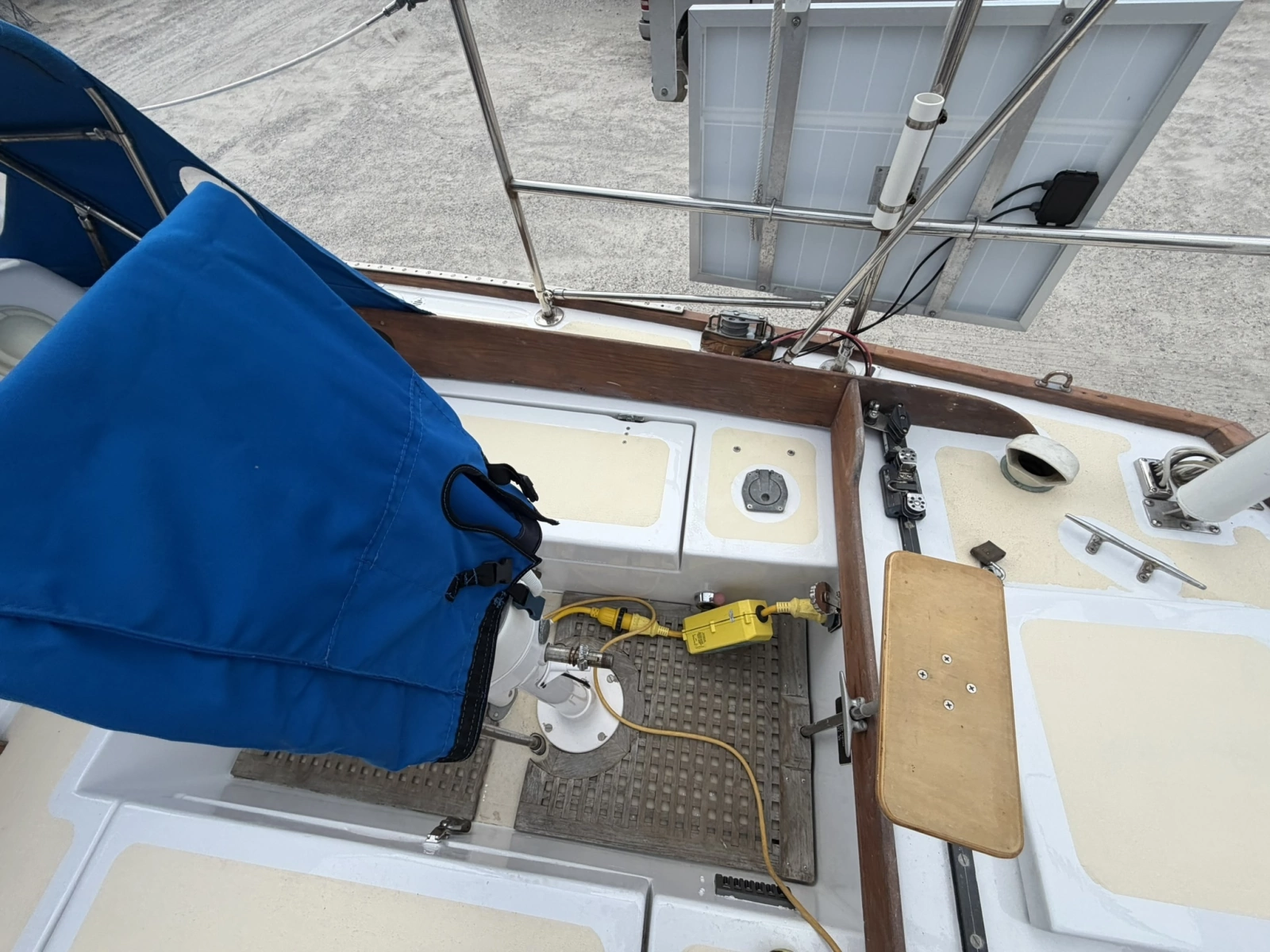 CHAMAR 33ft Allied Yacht For Sale